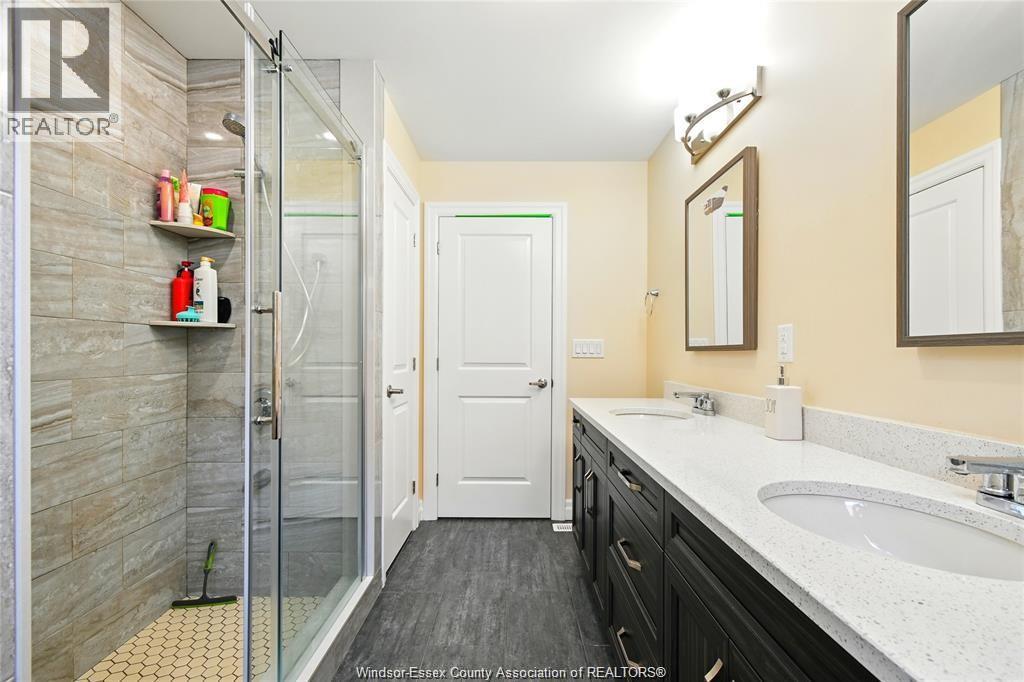 352 CHRISTINE AVENUE - 16