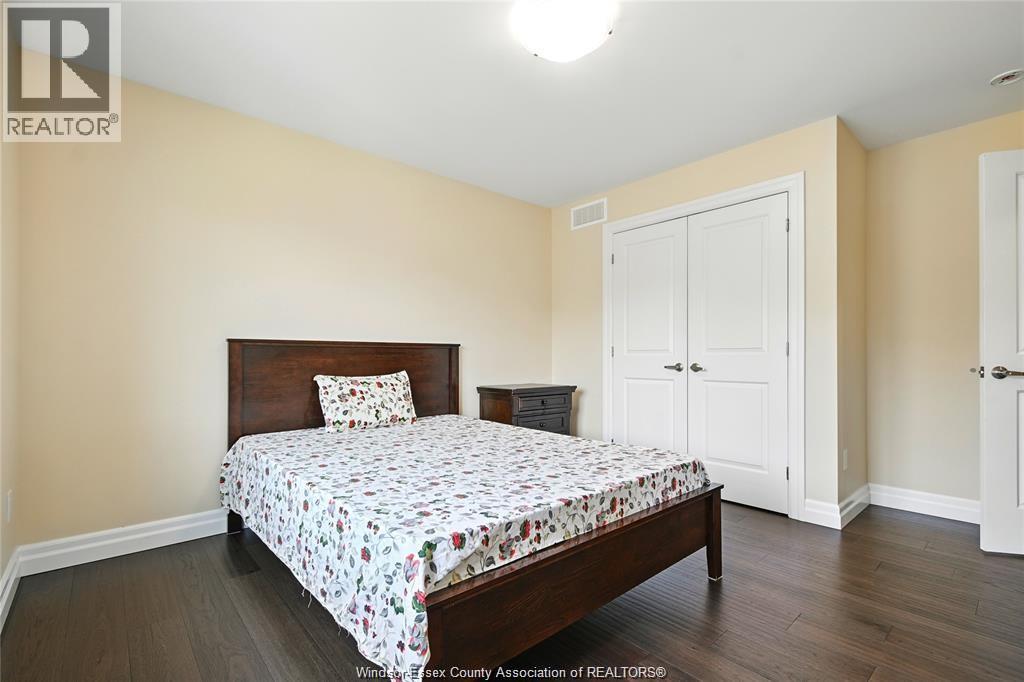 352 CHRISTINE AVENUE - 17