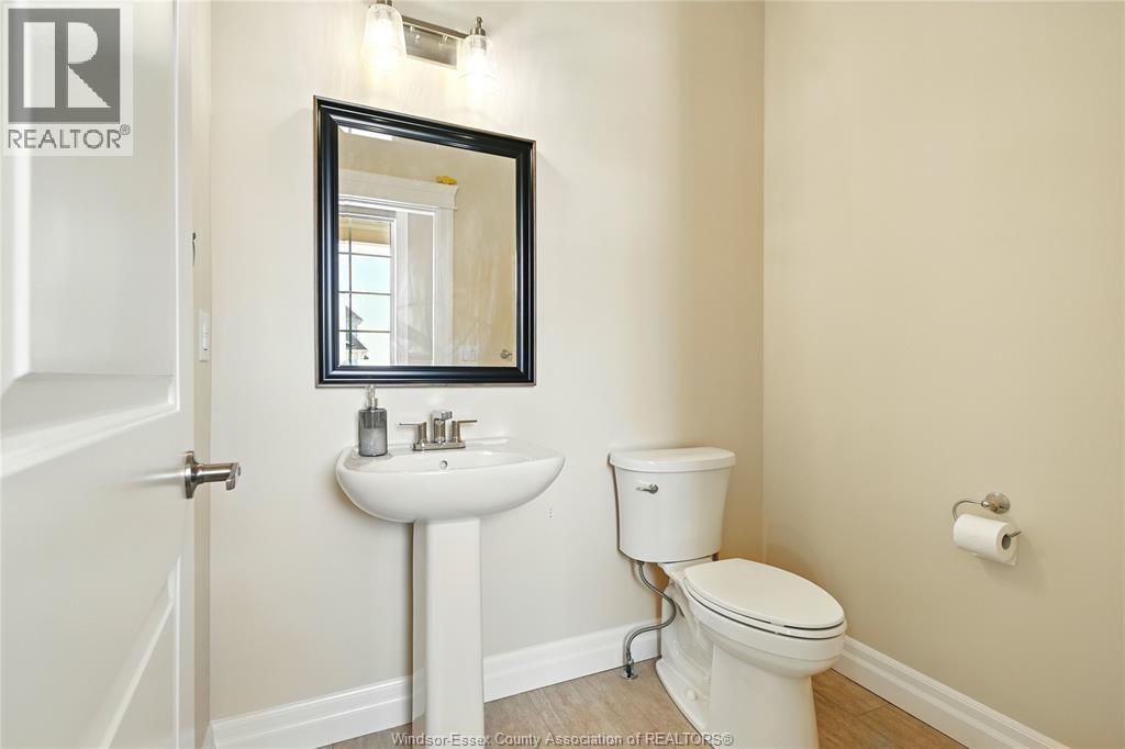 352 CHRISTINE AVENUE - 7