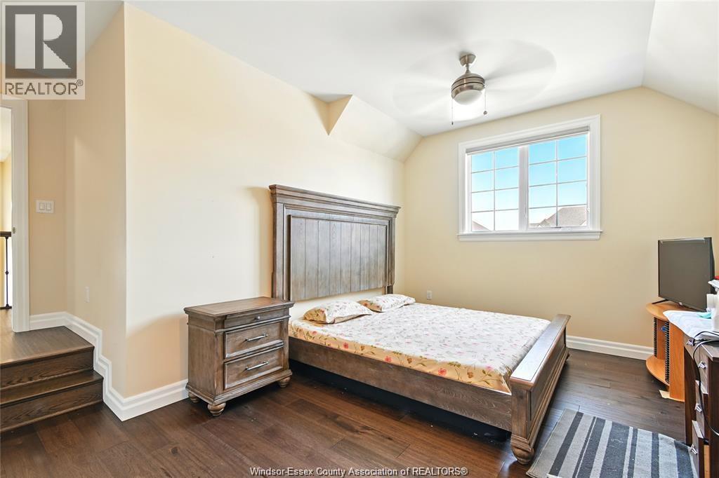 352 CHRISTINE AVENUE - 22