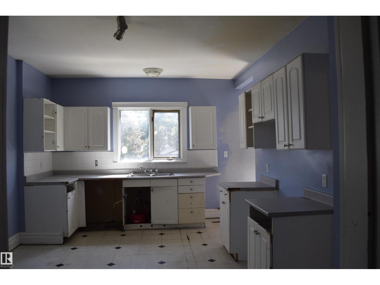 9551 106A AV NW — photo 14