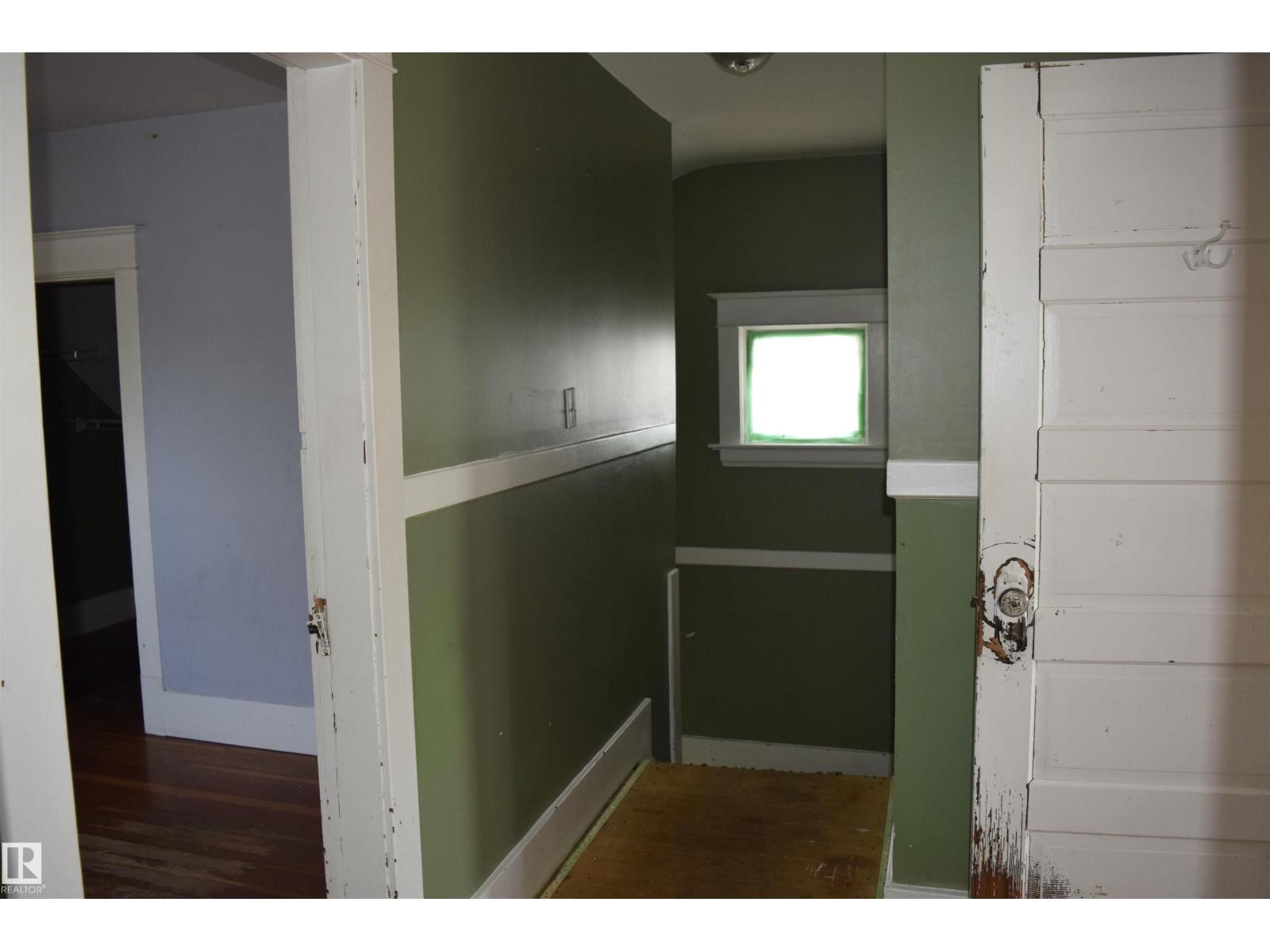 9551 106A AV NW - 23