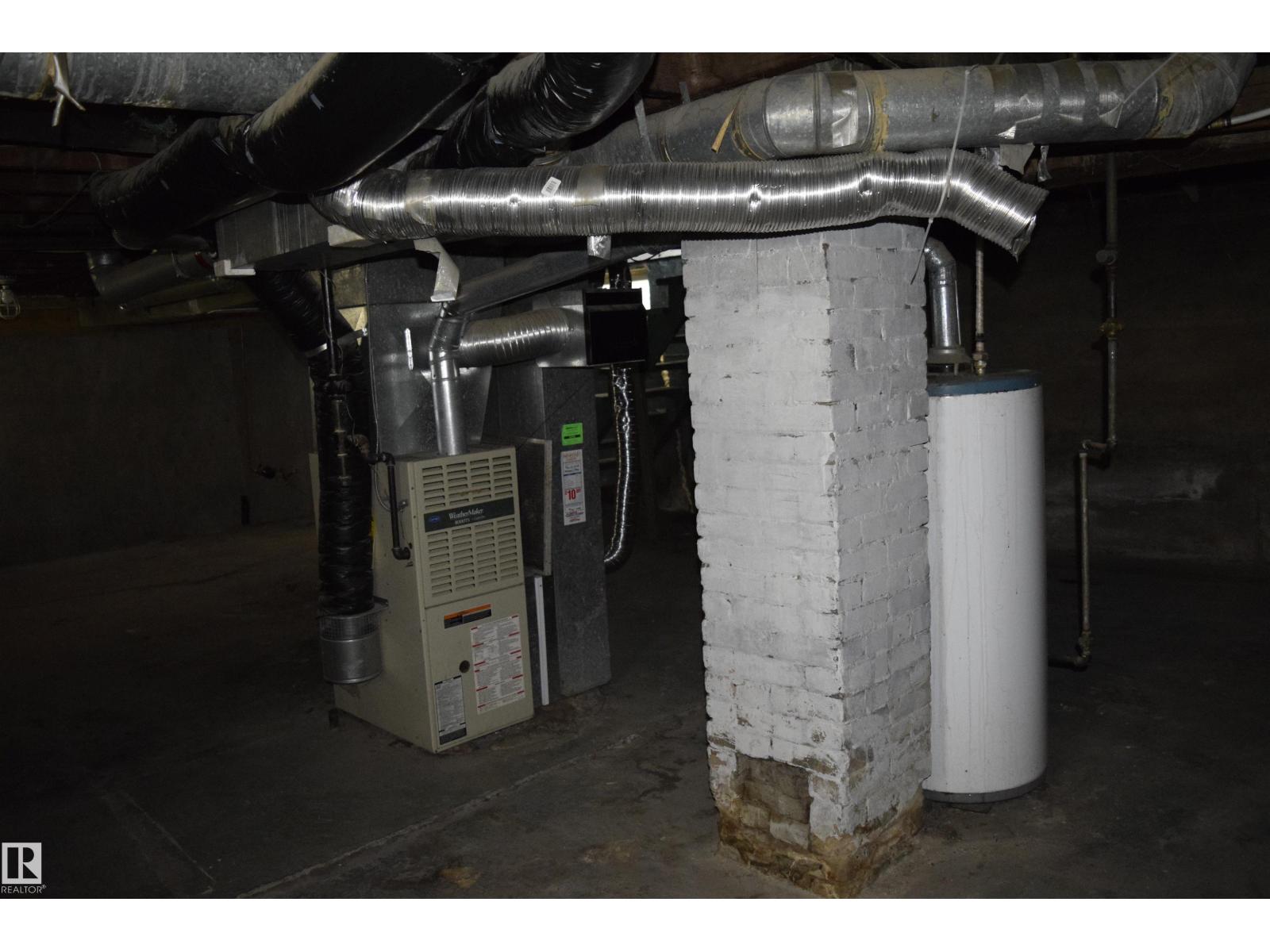 9551 106A AV NW - 37