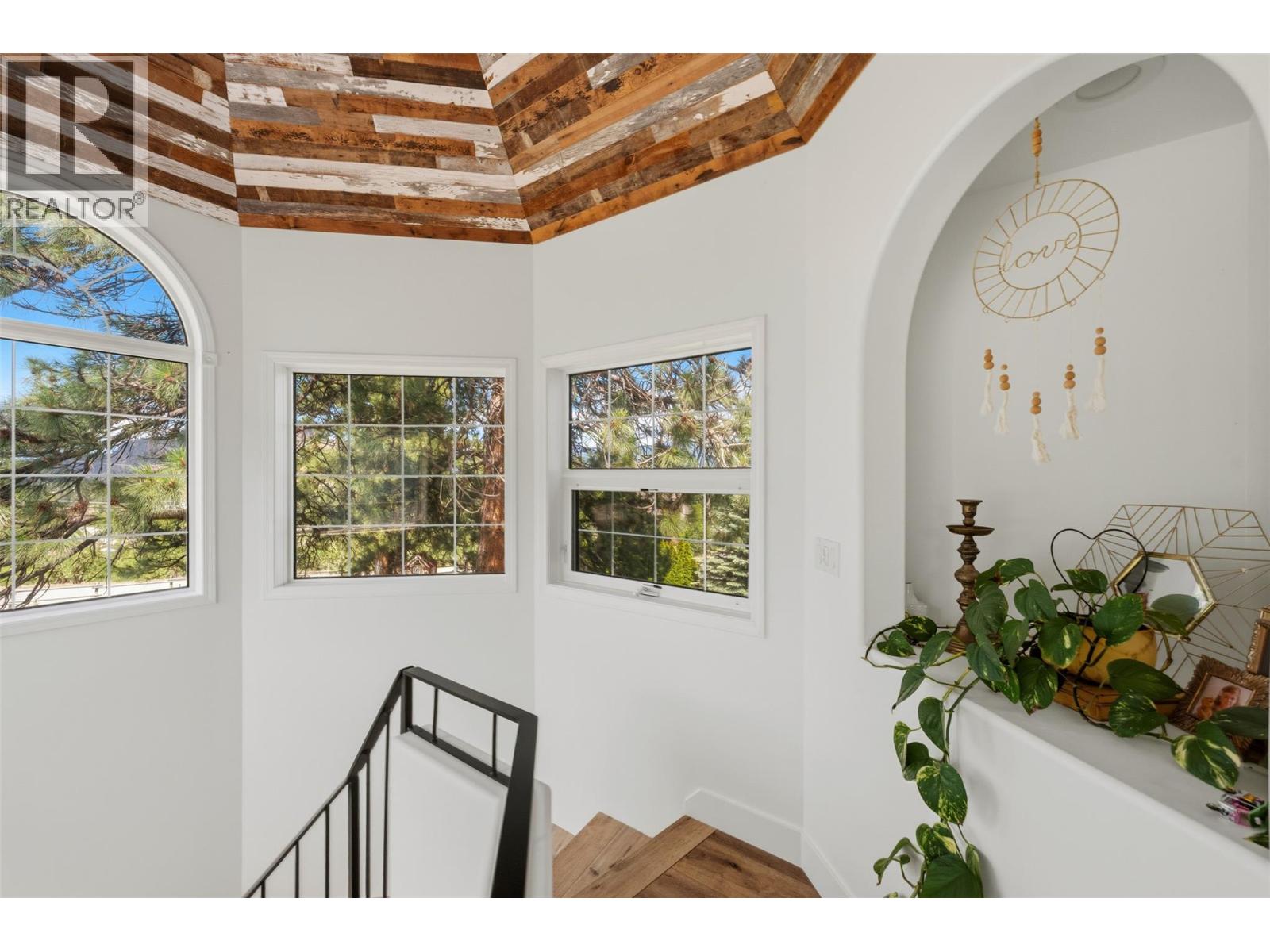 9331 CANYON VIEW Road - 54
