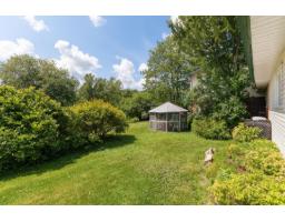 46 Ch. De La Pépinière, Val Des Monts, QC J8N5C4 Photo 43