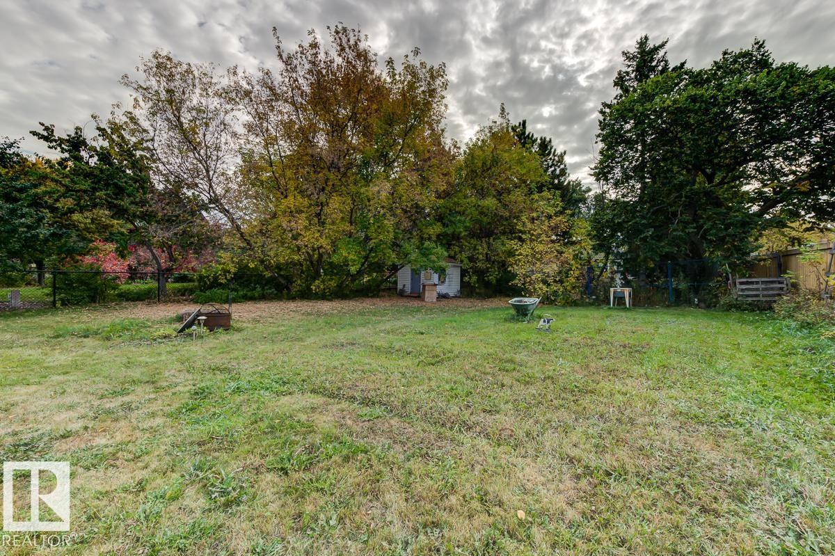9906 87 ST NW - 15