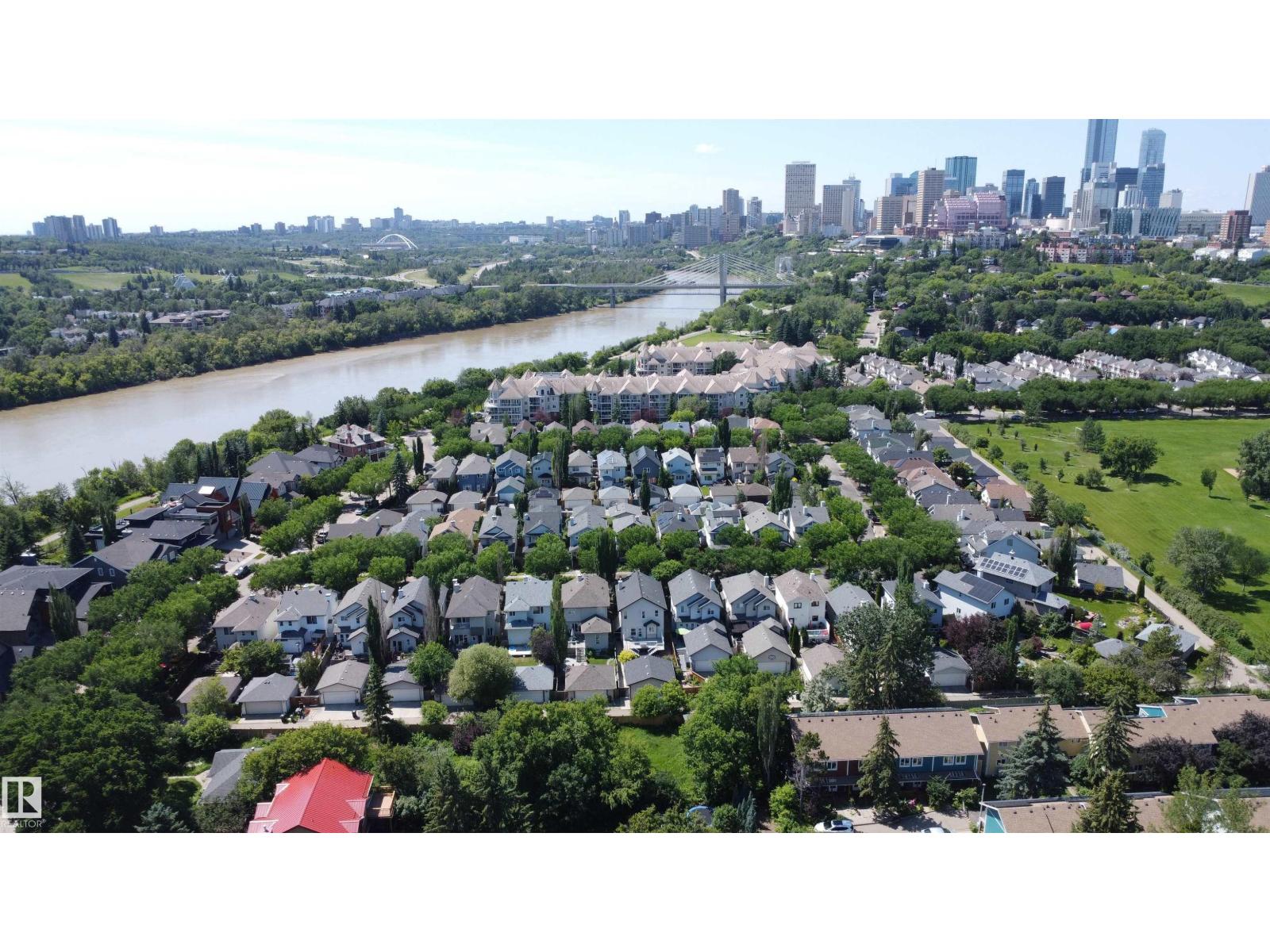 9906 87 ST NW - 31