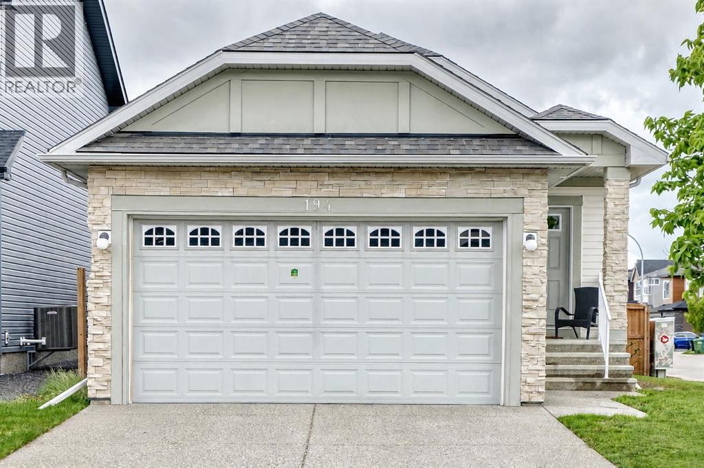 194 Walgrove Terrace SE - 1