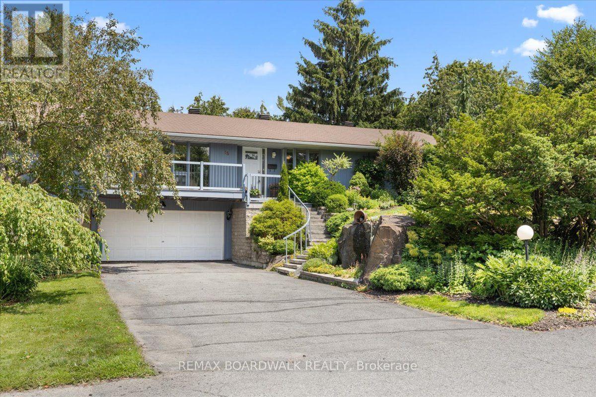 15 SELWYN CRESCENT - 1