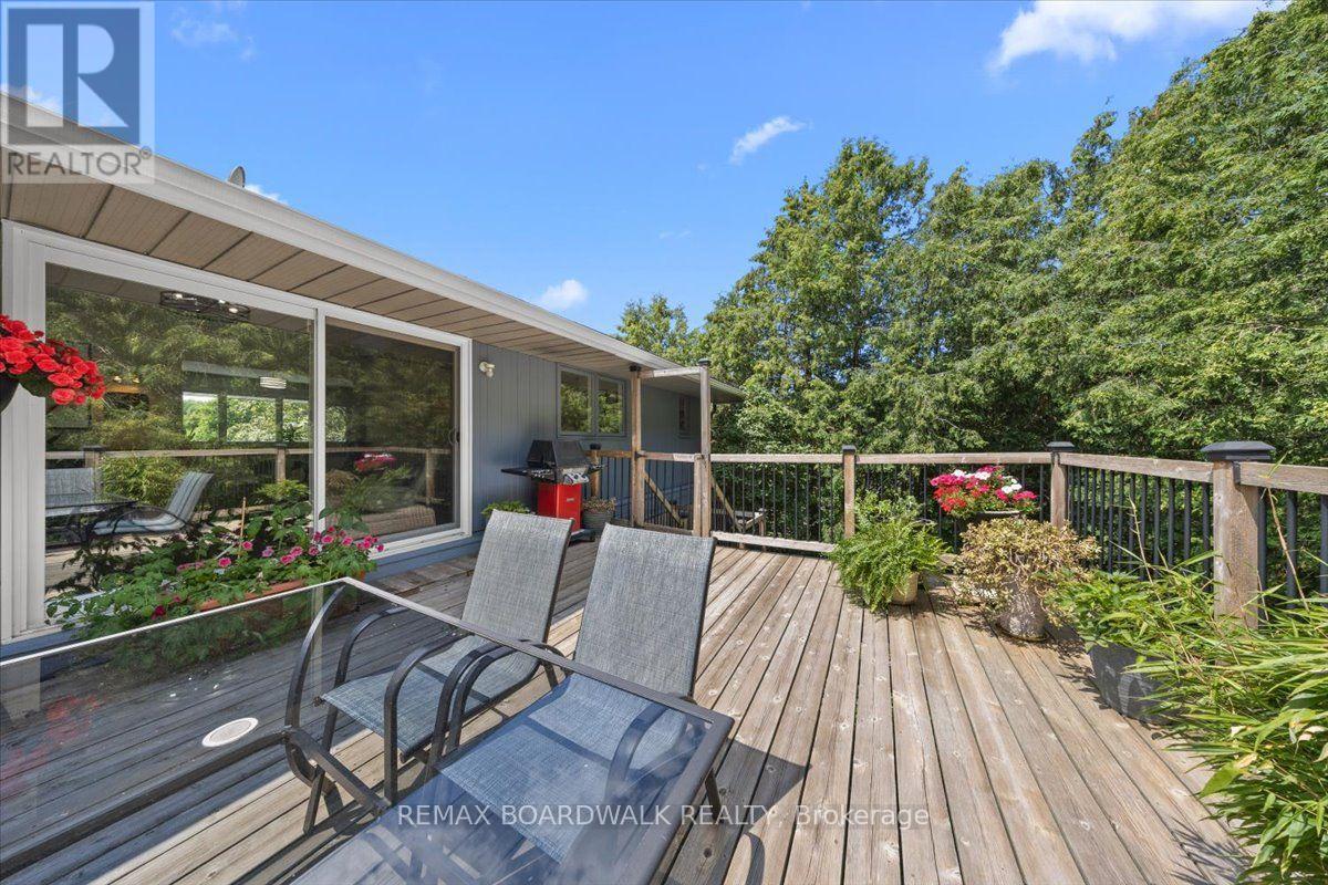 15 SELWYN CRESCENT - 26