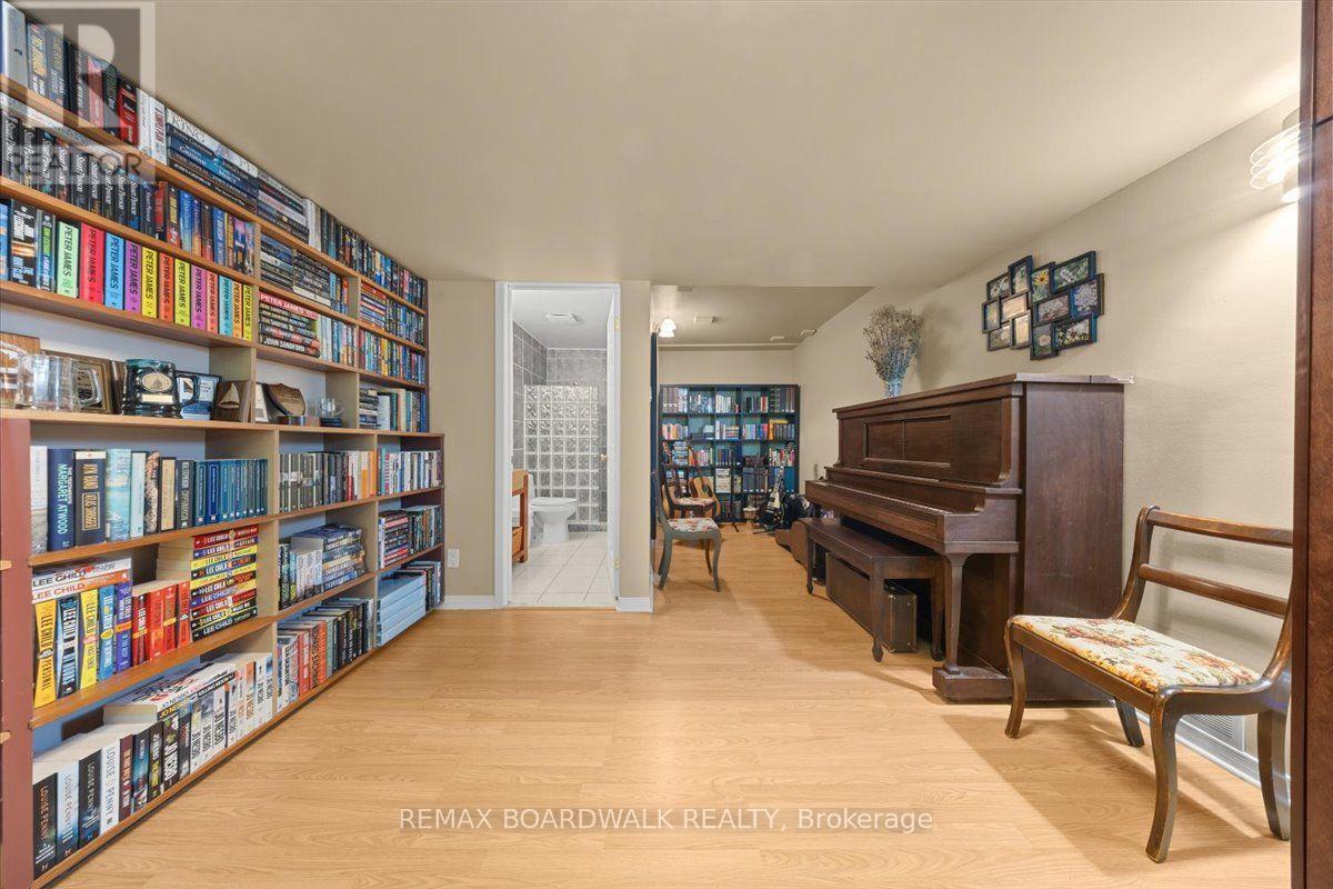 15 SELWYN CRESCENT - 41