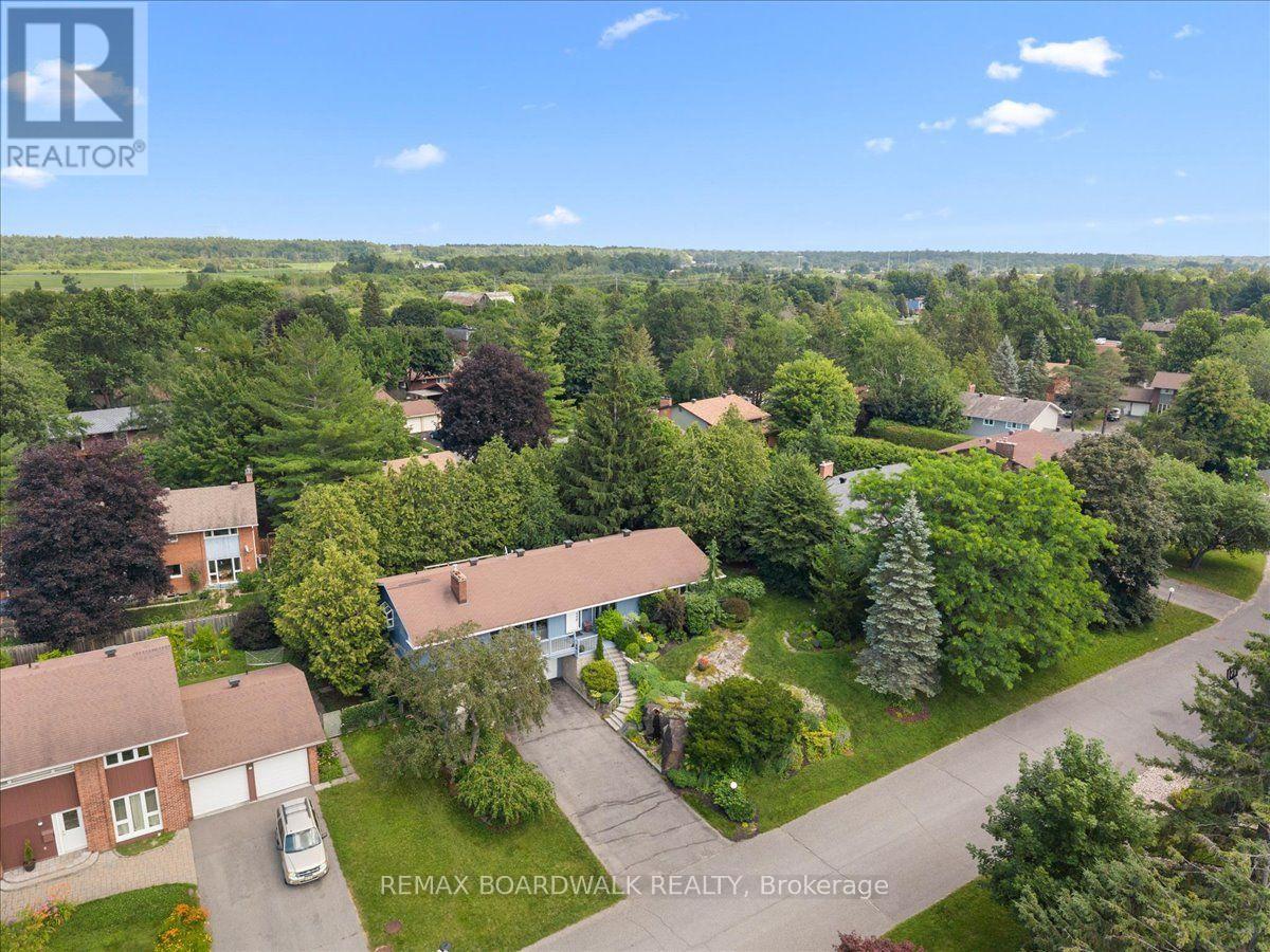 15 SELWYN CRESCENT - 47