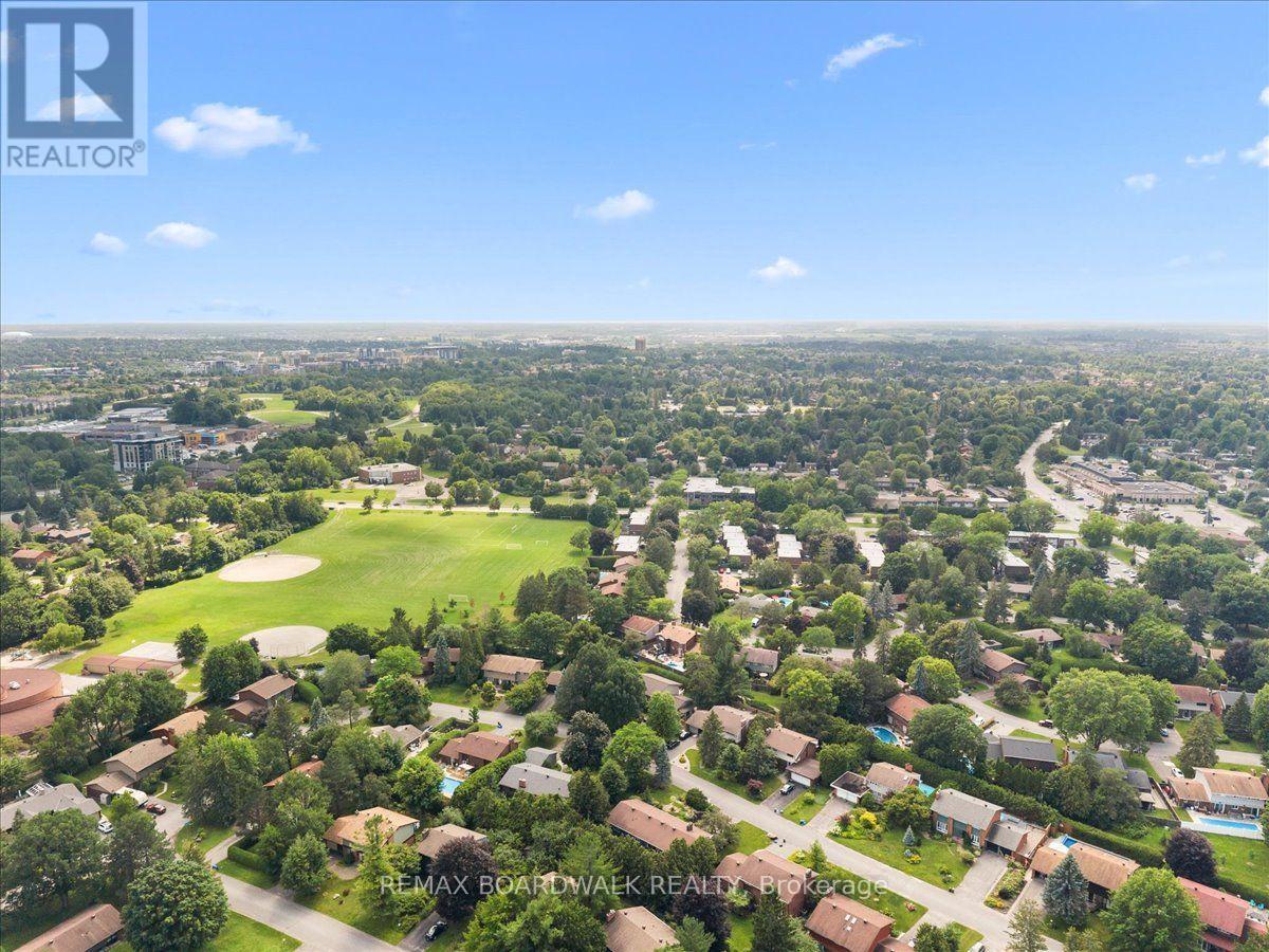 15 SELWYN CRESCENT - 49