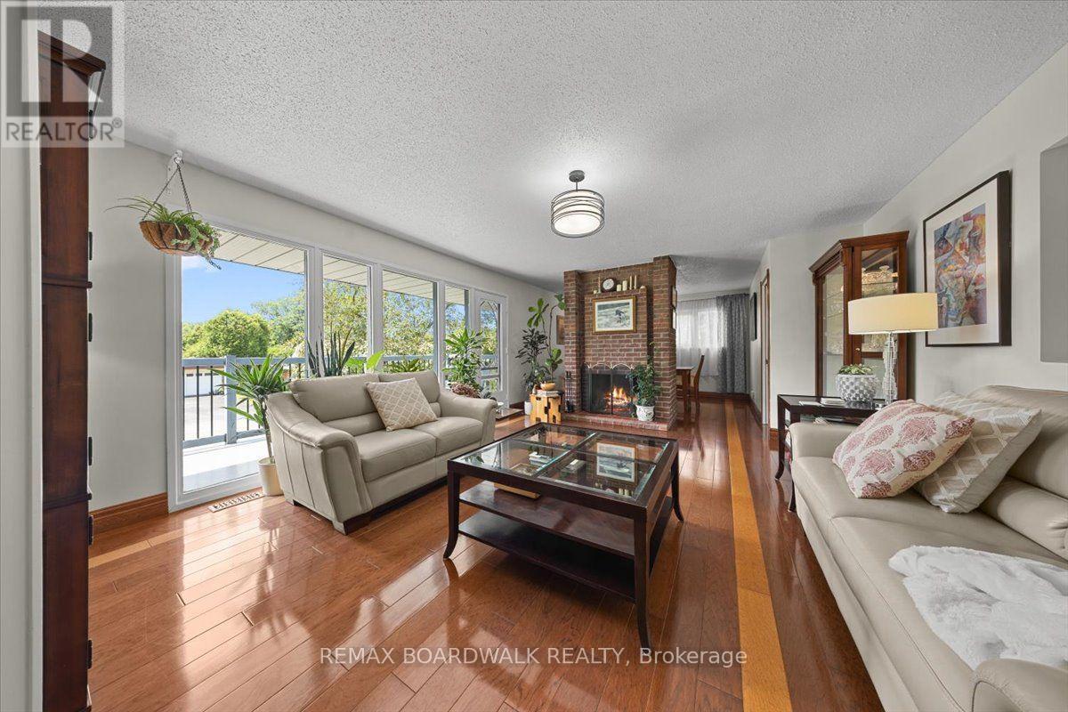 15 SELWYN CRESCENT - 8