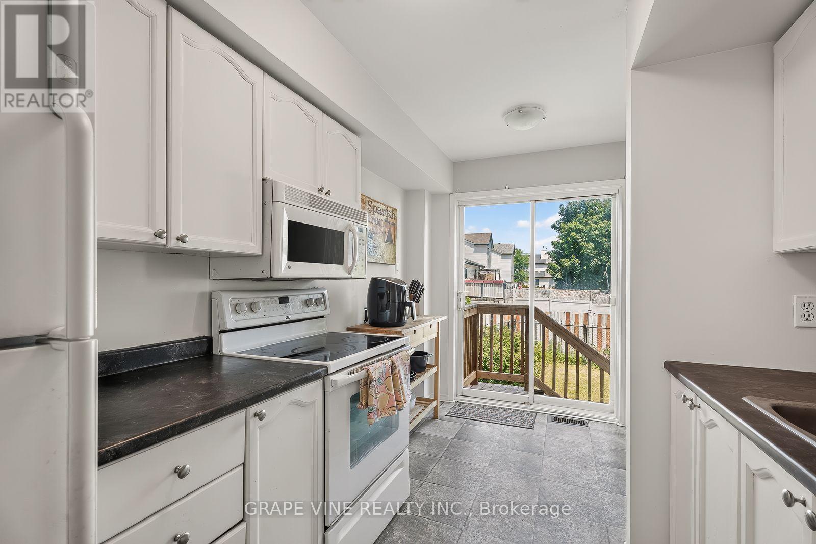 741 MALEY STREET - 20