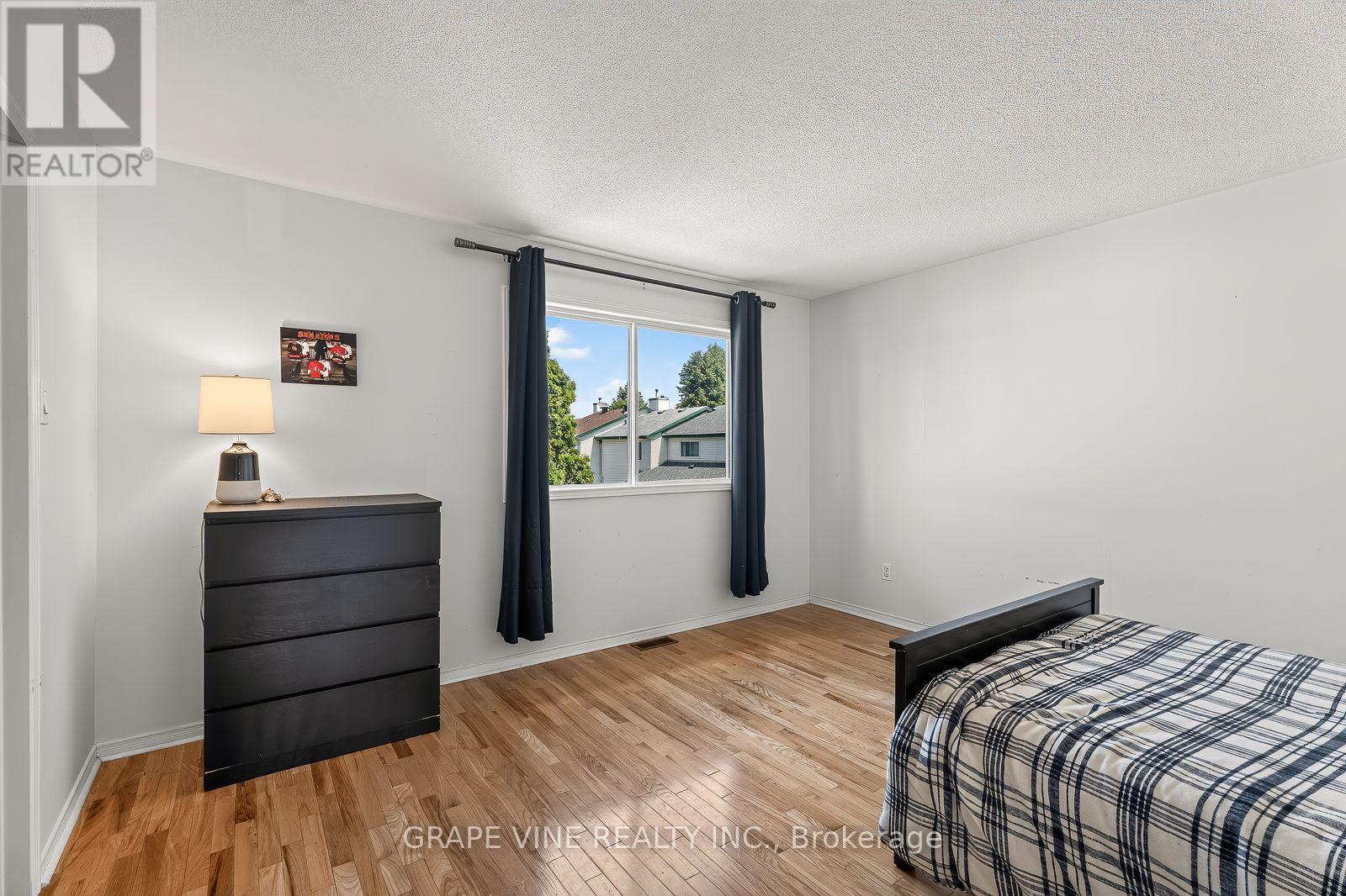 741 MALEY STREET - 25