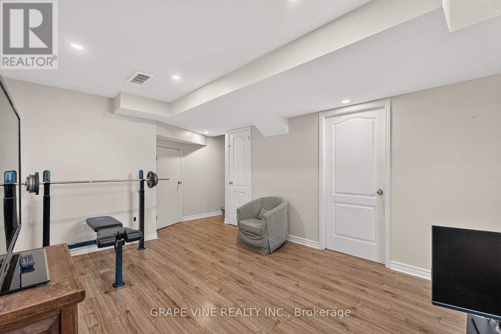 741 MALEY STREET - 34