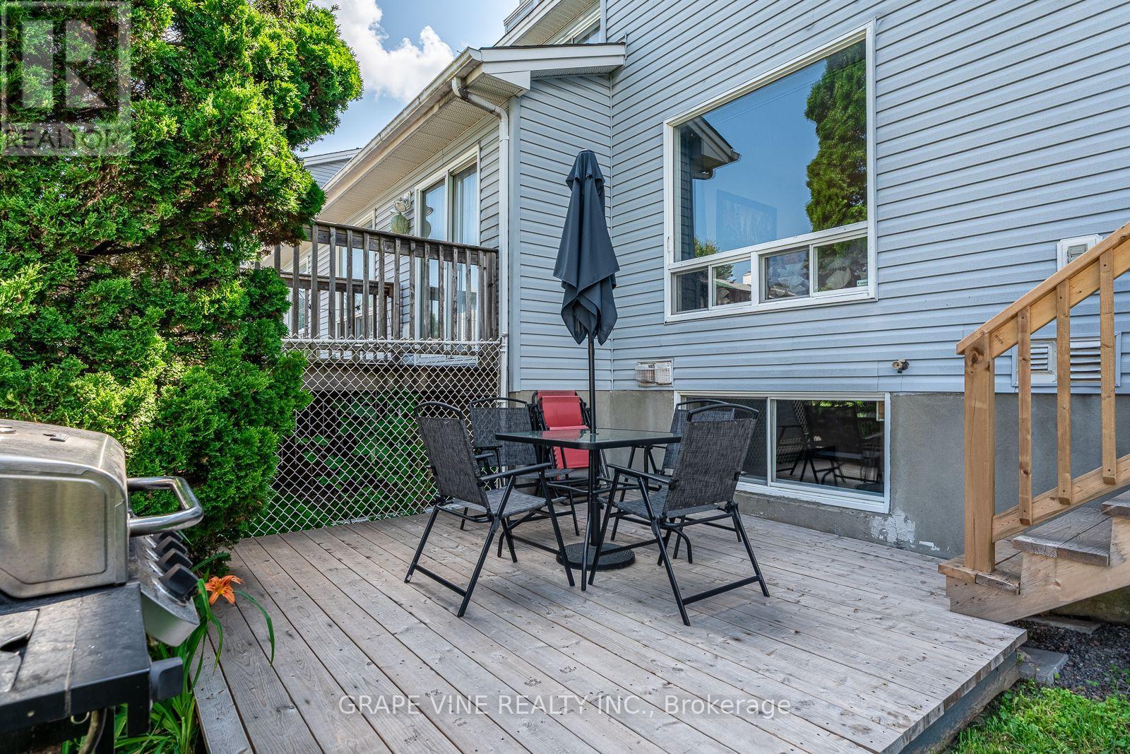 741 MALEY STREET - 6
