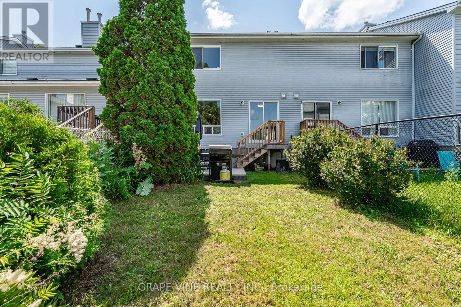 741 MALEY STREET - 8