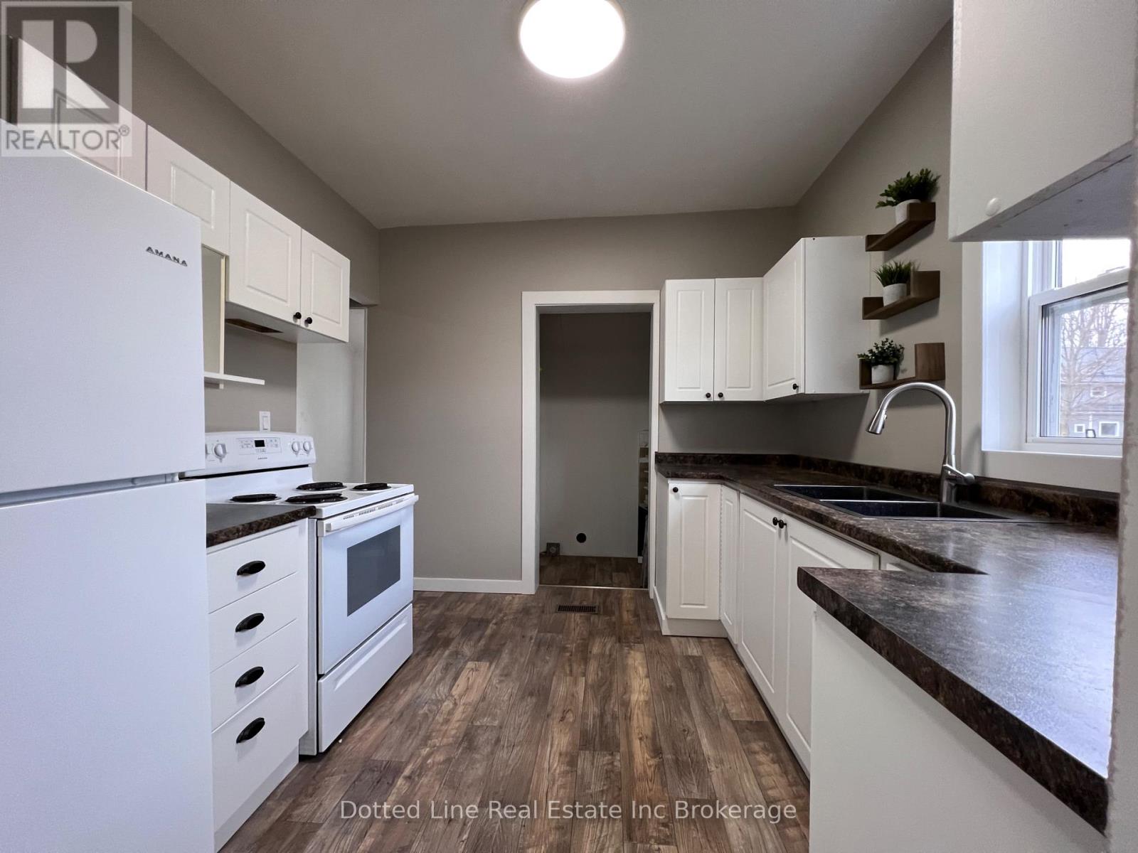 19 WOLF STREET - 14