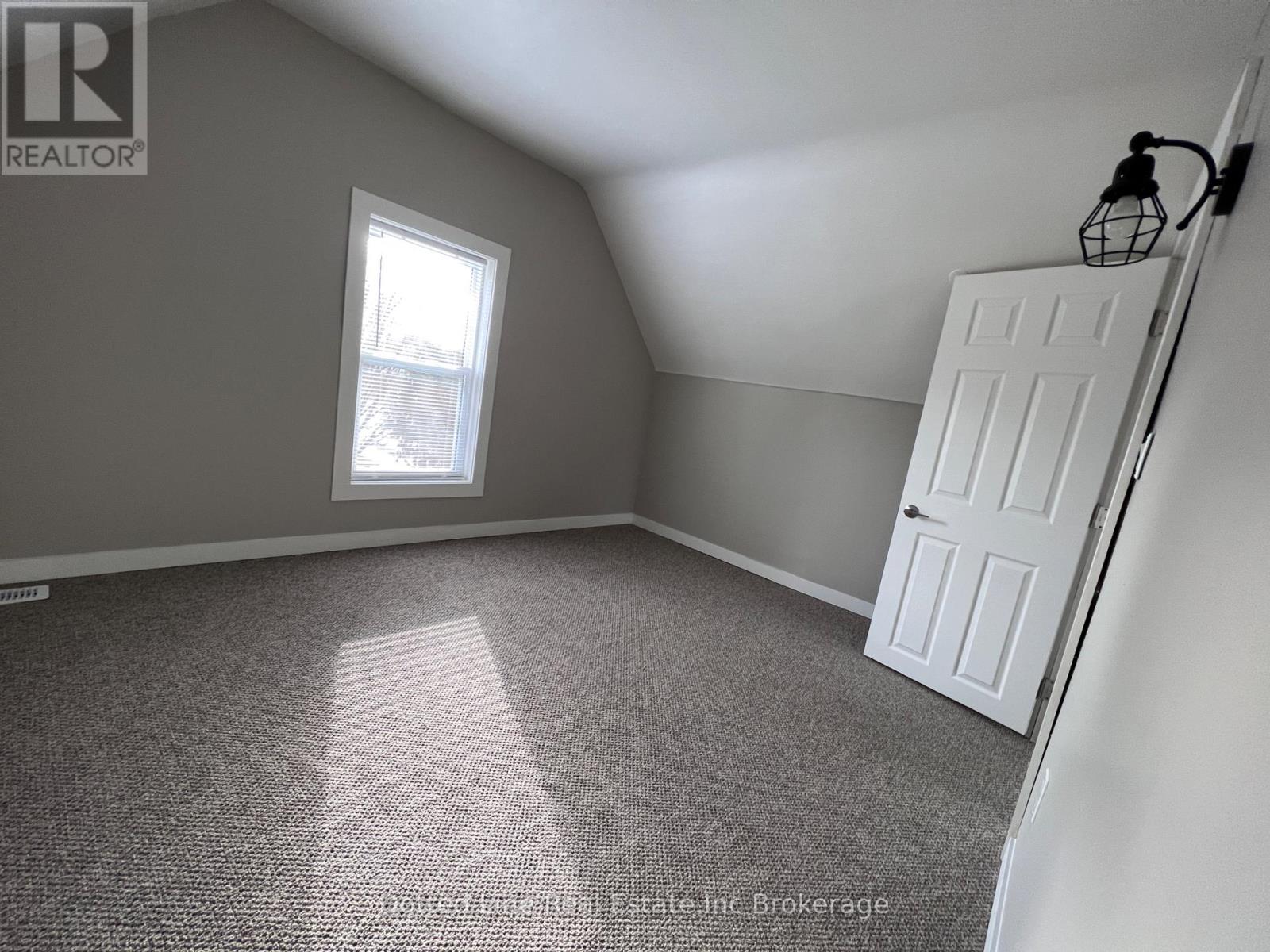 19 WOLF STREET - 17