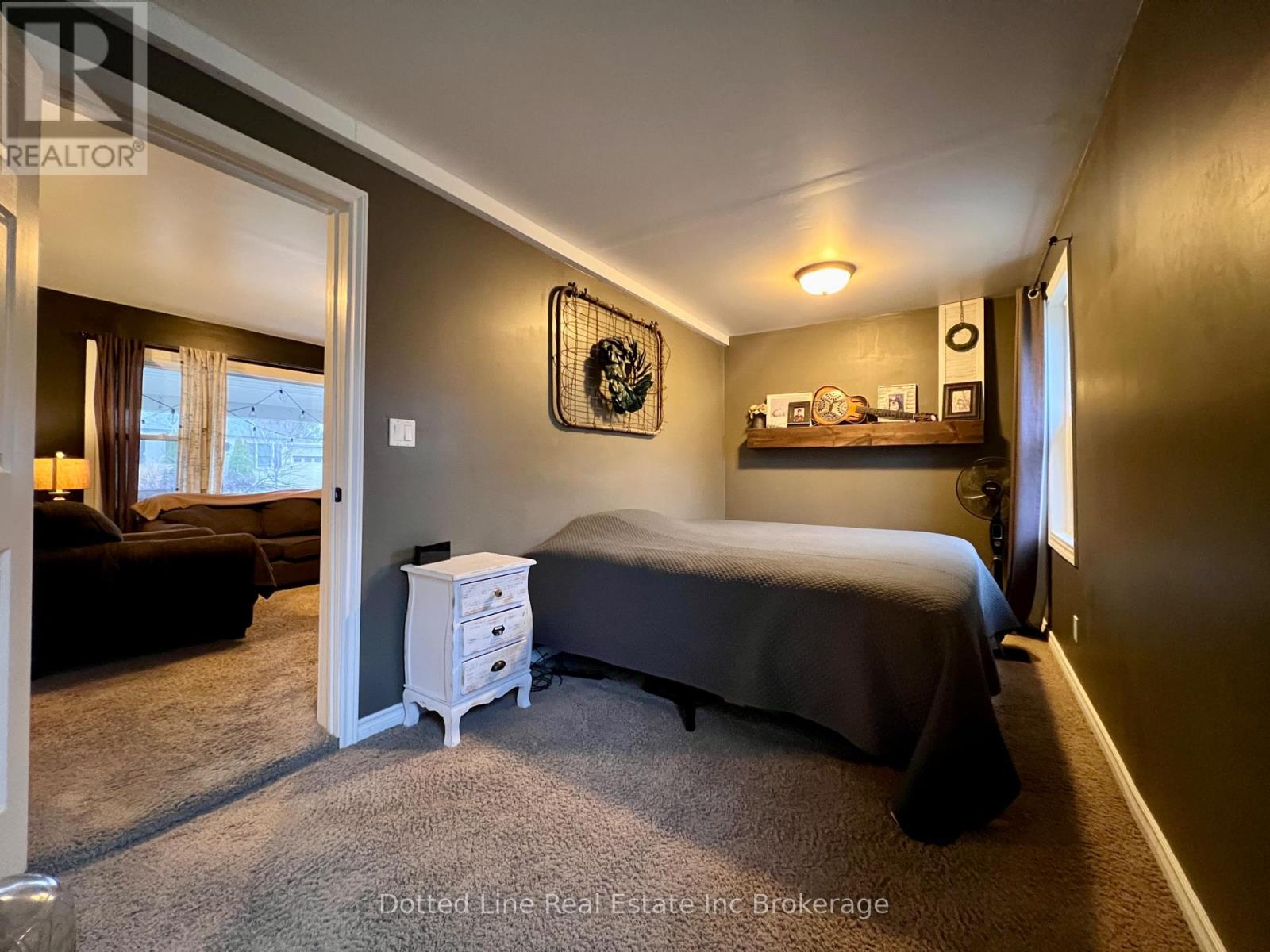 19 WOLF STREET - 5