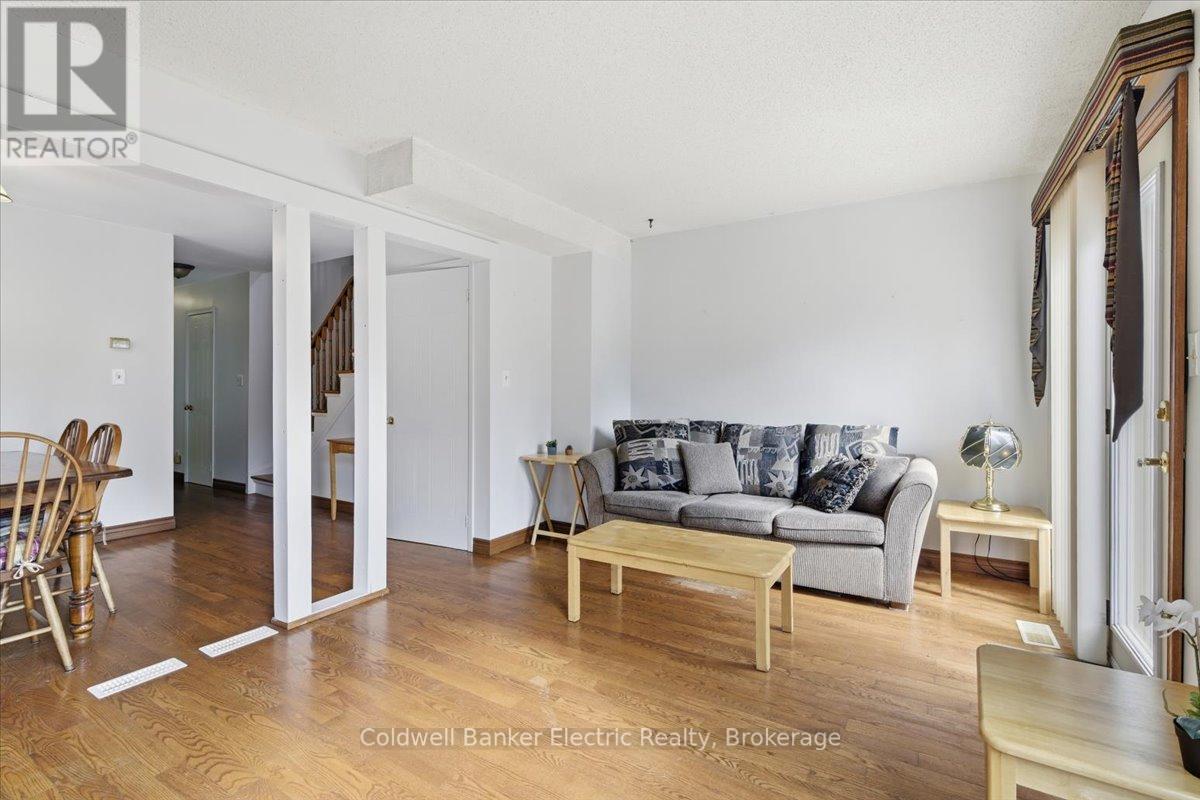 3 WALBRIDGE COURT - 9