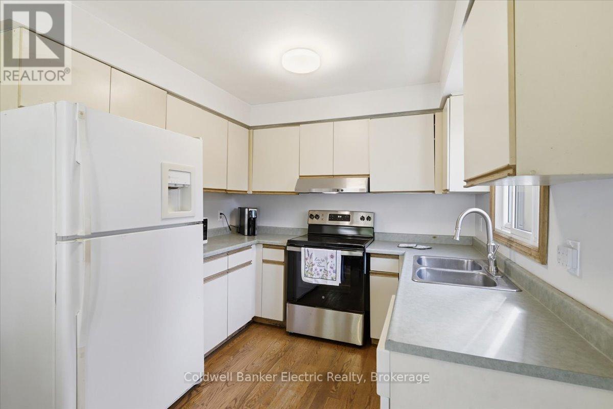 3 WALBRIDGE COURT - 7