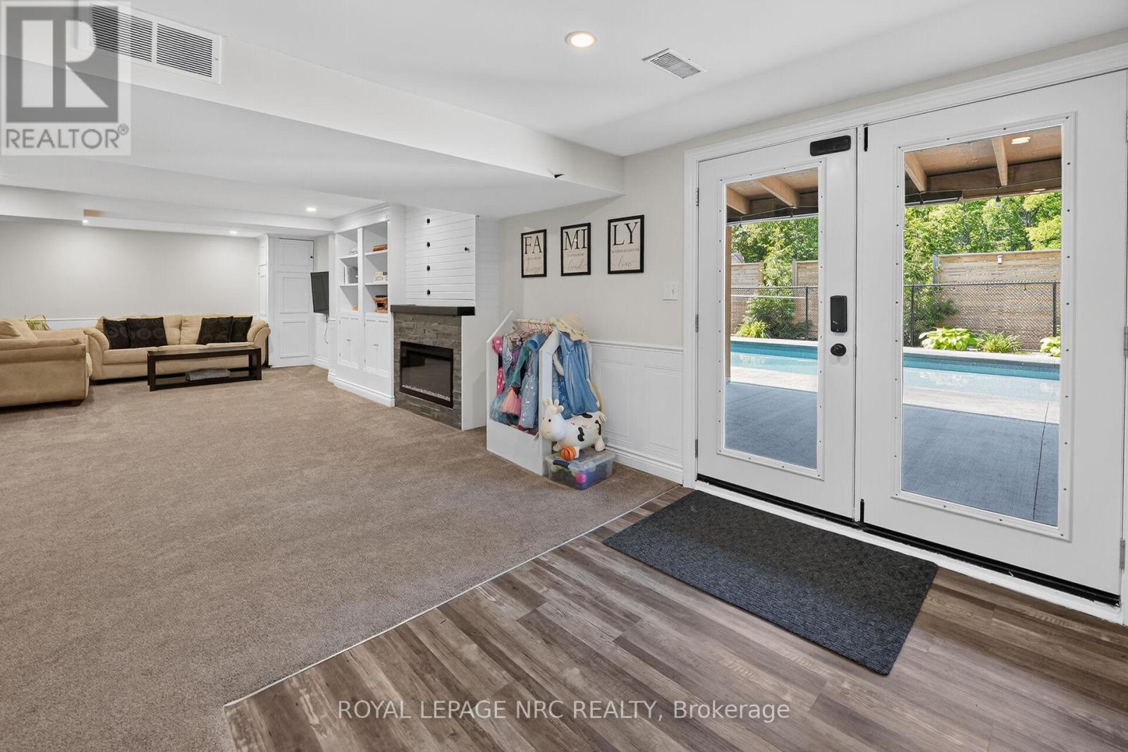 3063 NINTH STREET - 26