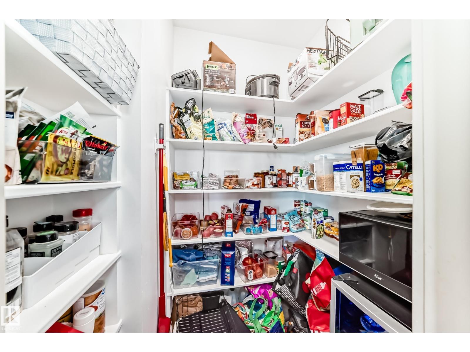 5263 47 Ave - 28
