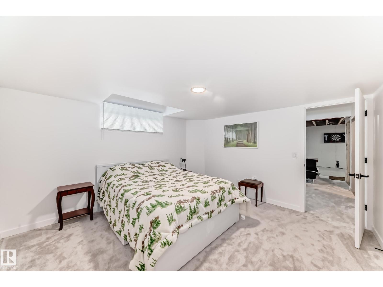 5263 47 Ave - 63