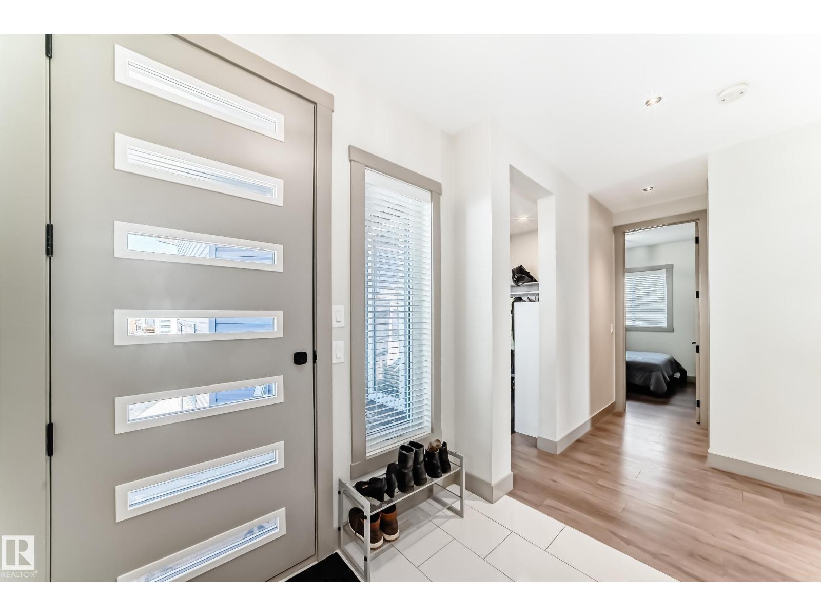 5263 47 Ave - 5