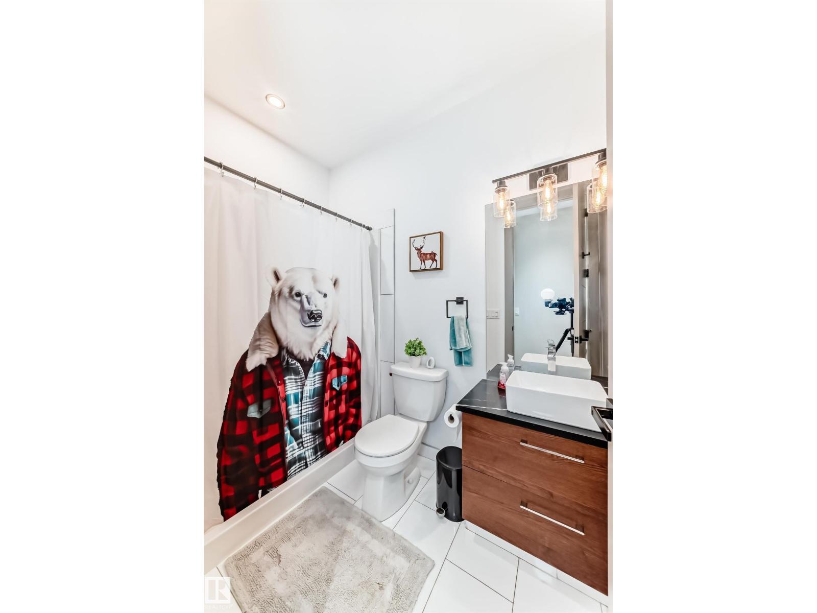5263 47 Ave - 27