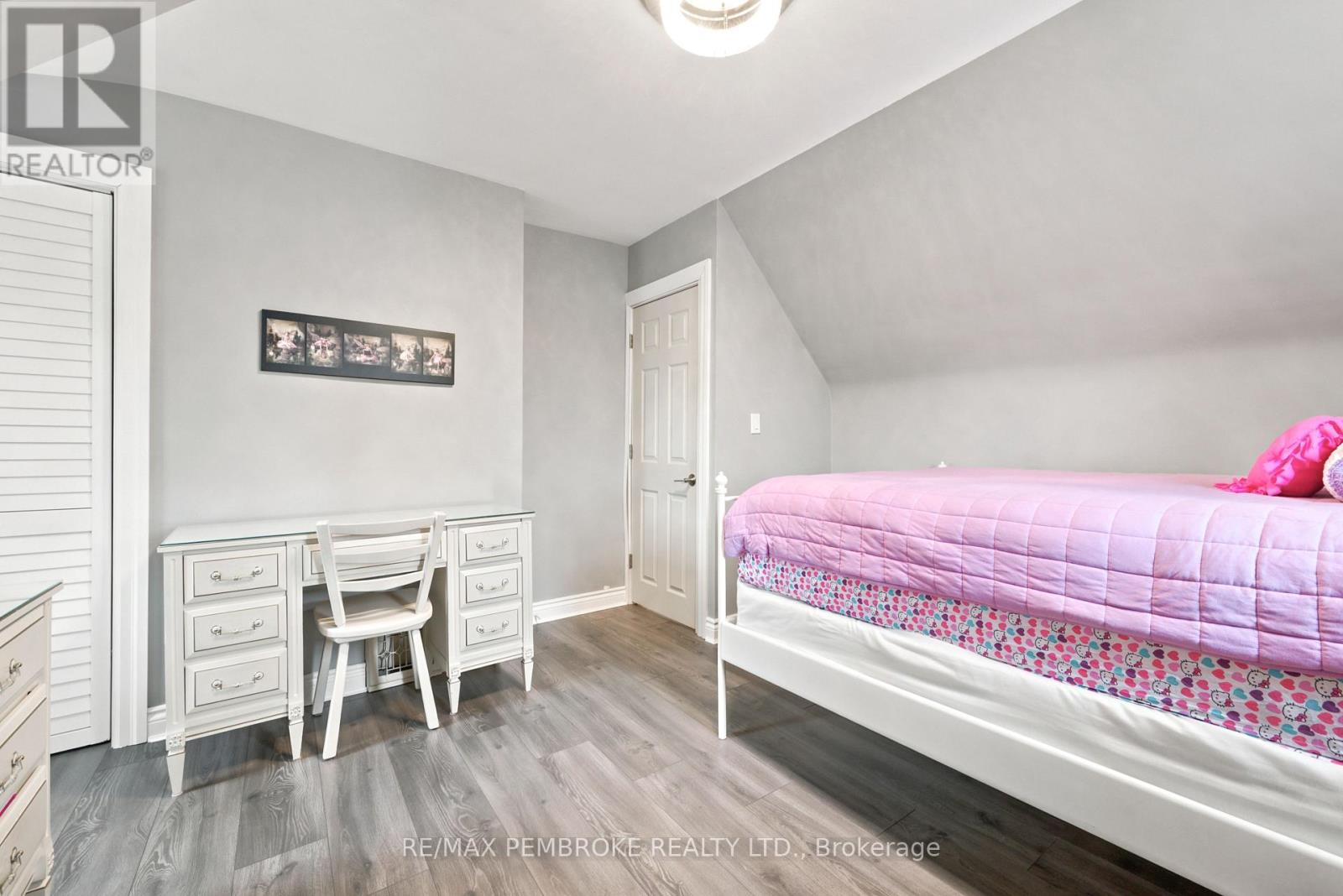 739 FRONT STREET - 21