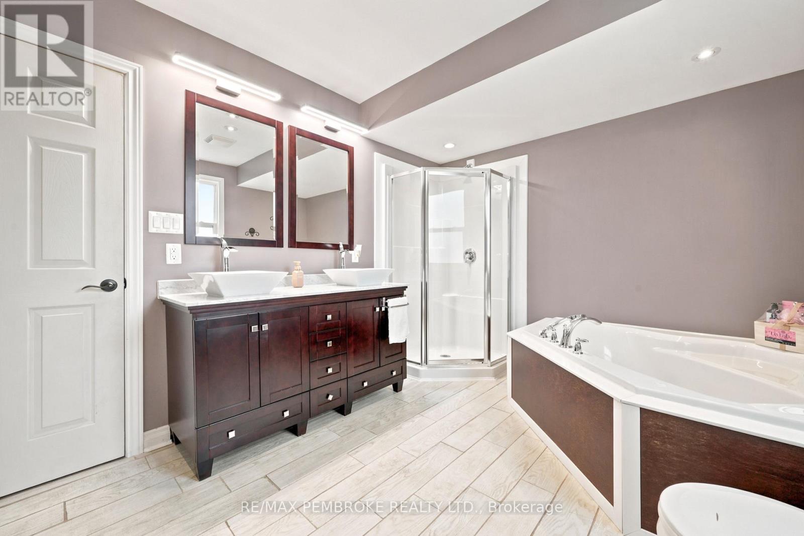 739 FRONT STREET - 26