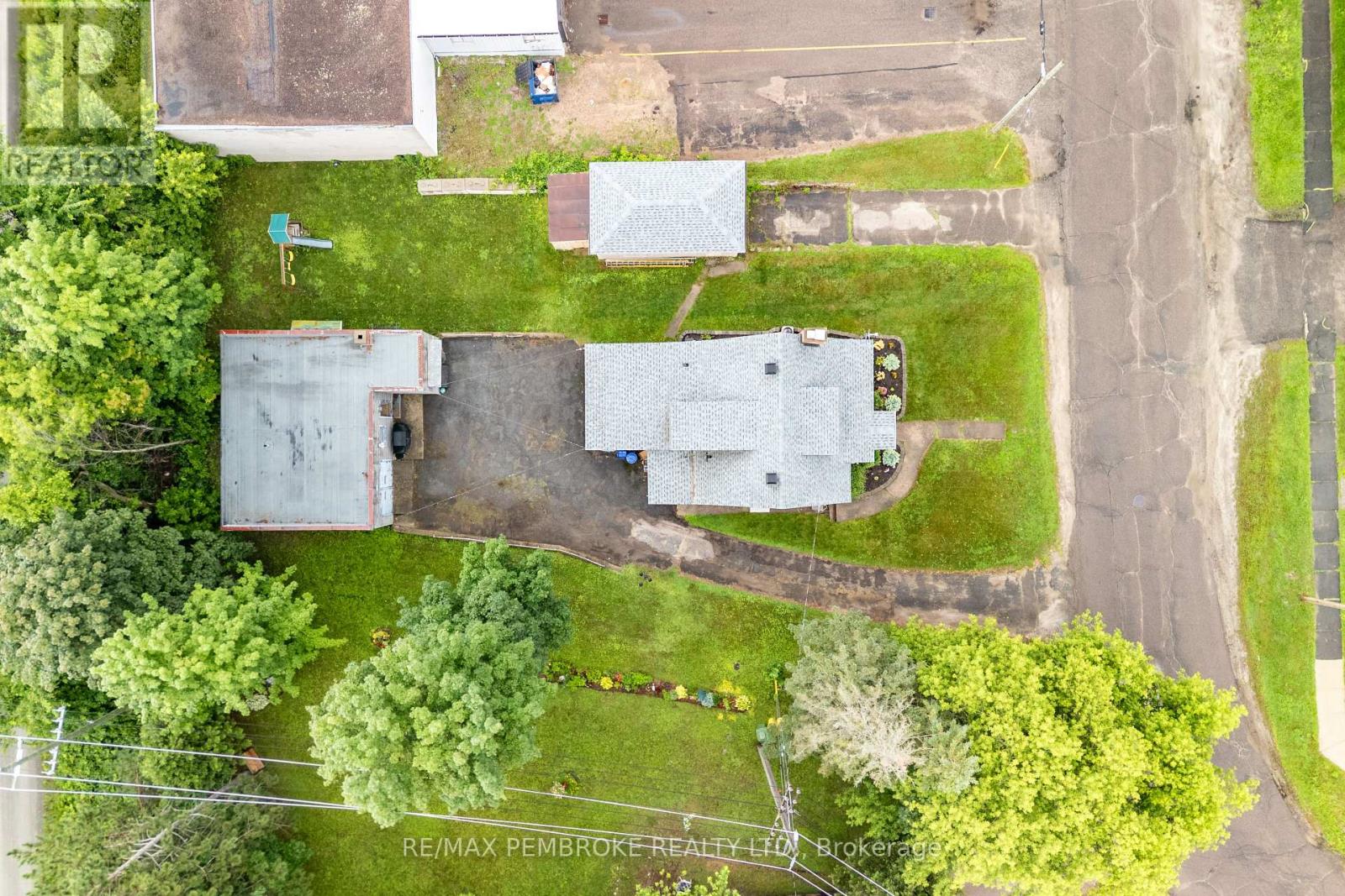 739 FRONT STREET - 38