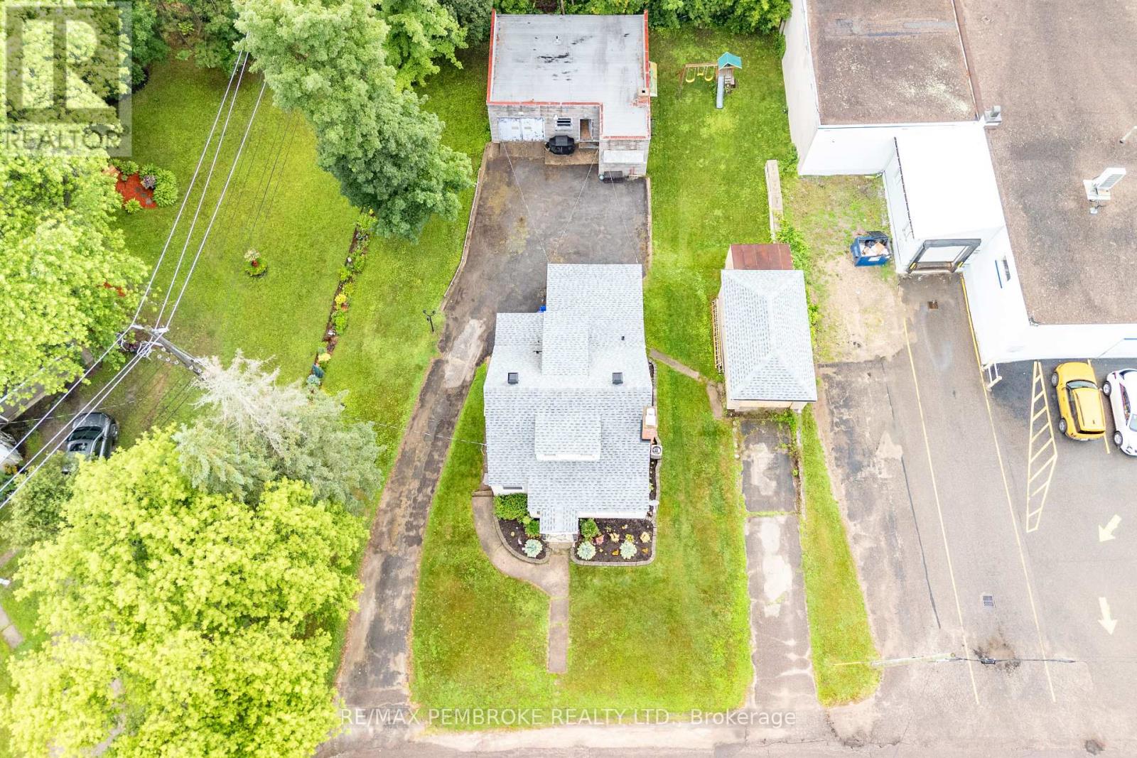 739 FRONT STREET - 39