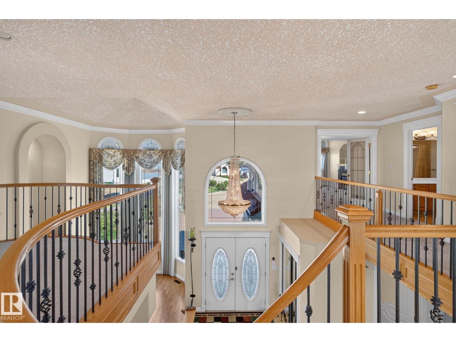8839 158 AV NW — photo 40