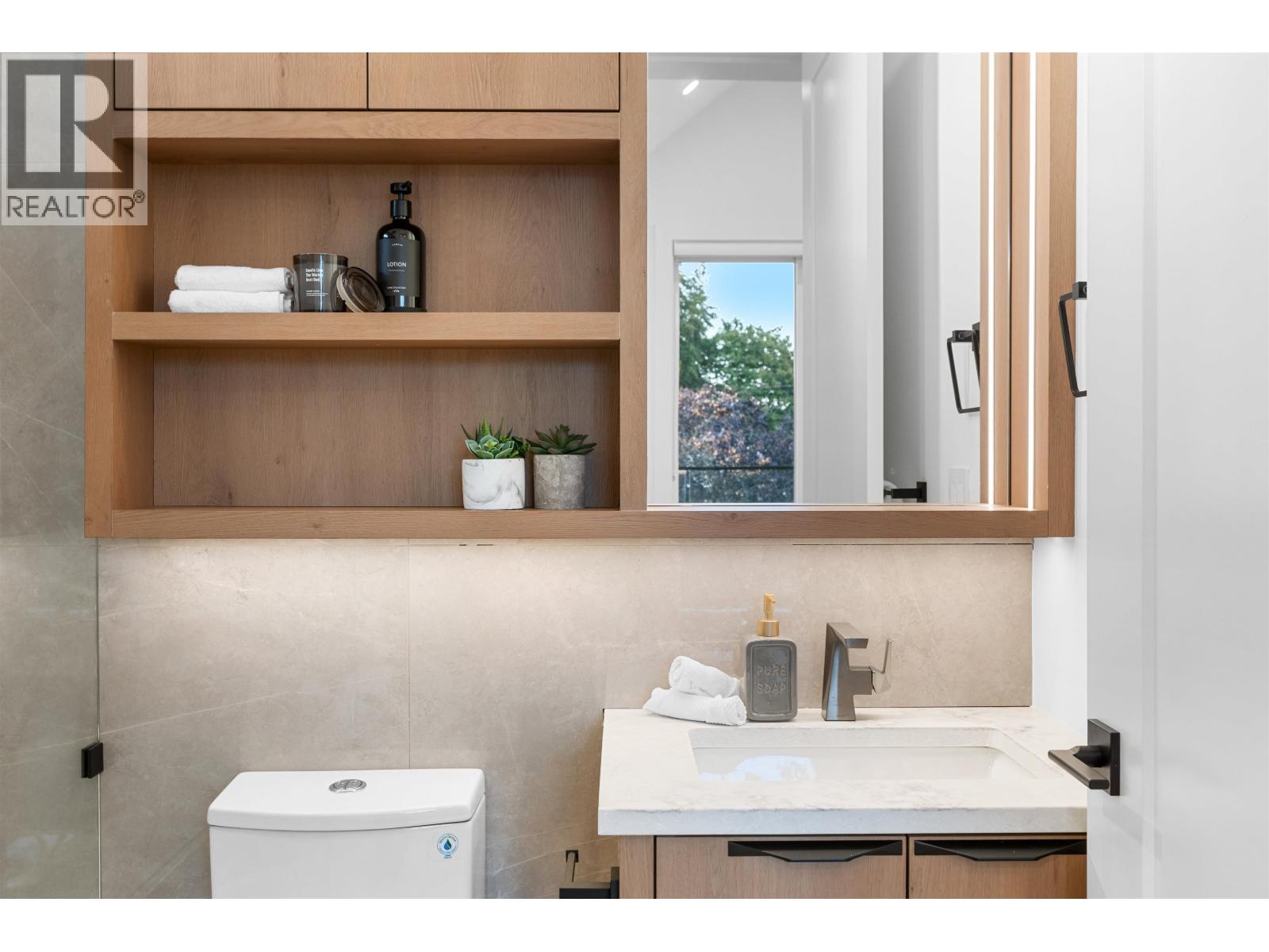1 2435 NAPIER STREET, Vancouver