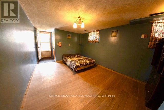 8 RICHGROVE DRIVE - Image 13