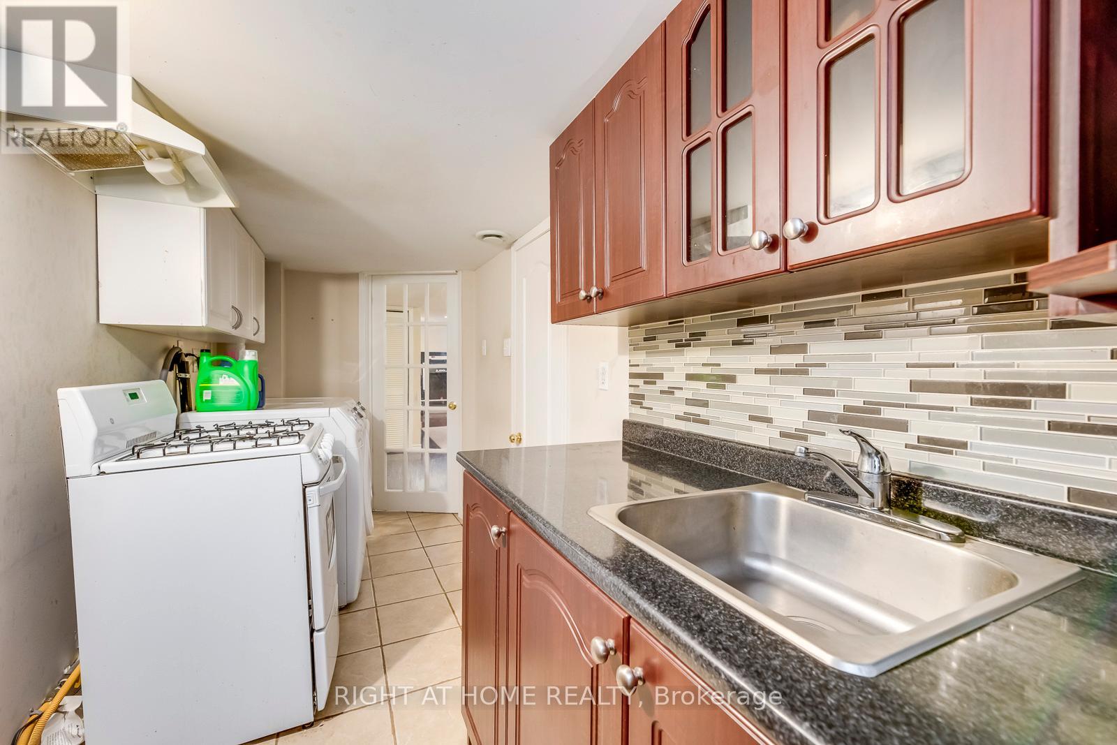 3402 FOUNTAIN PARK AVENUE - 36
