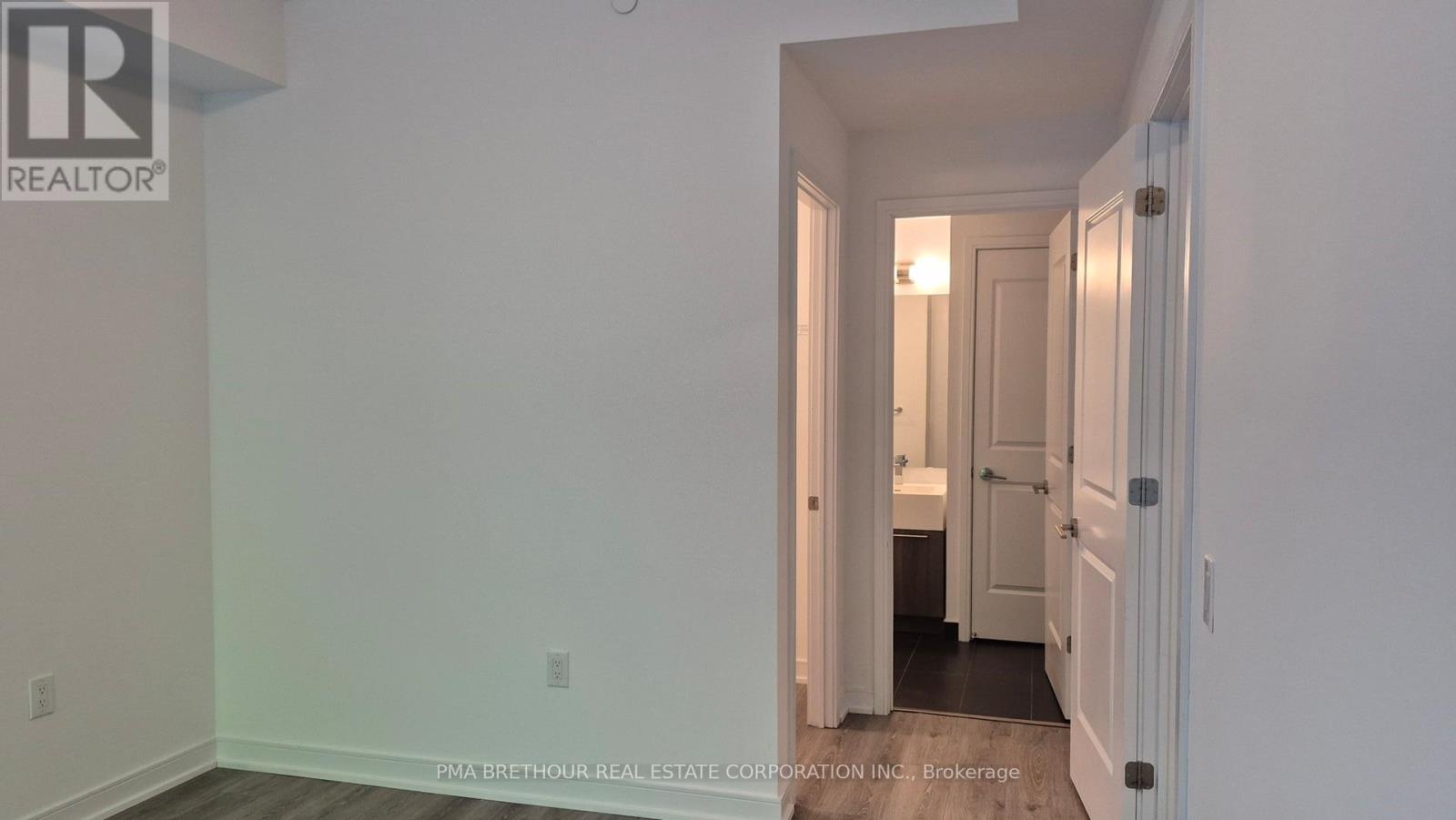 #208 25 NEIGHBOURHOOD LANE - 14