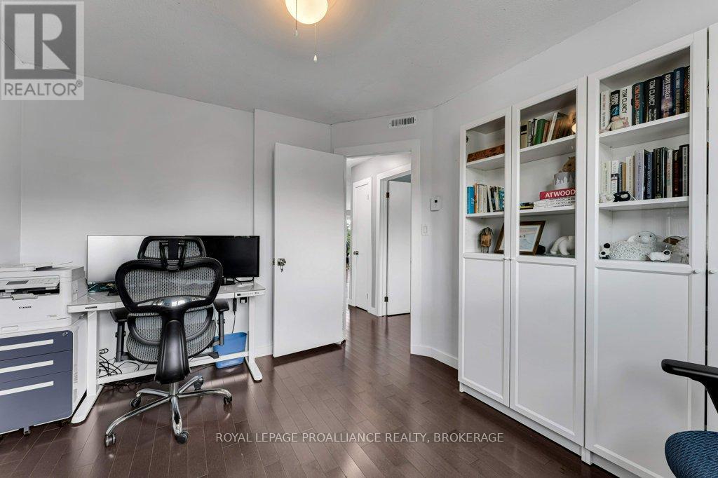 25 WILLOWBANK ROAD E - 28