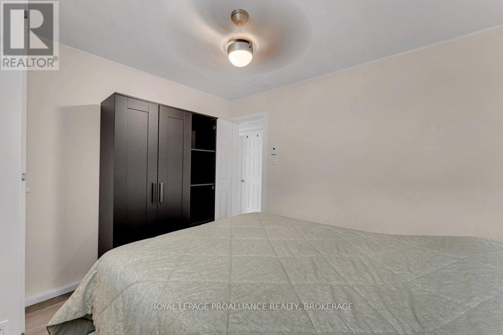 25 WILLOWBANK ROAD E - 41