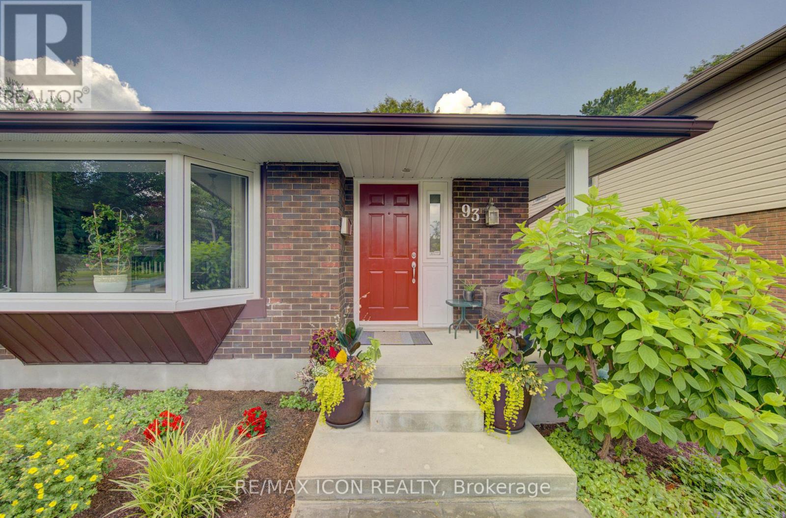 93 BRIARGATE DRIVE - 2