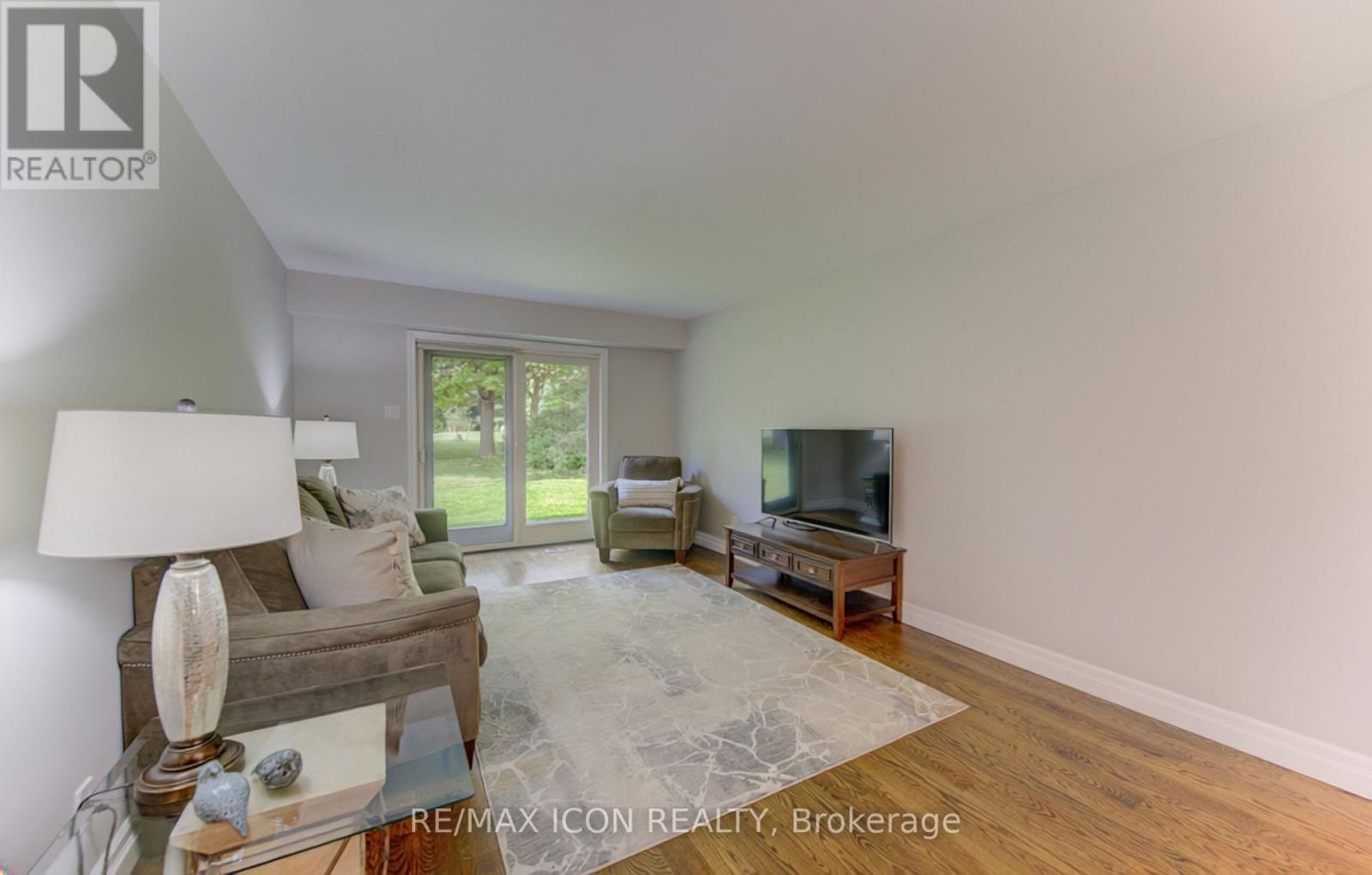 93 BRIARGATE DRIVE - 22