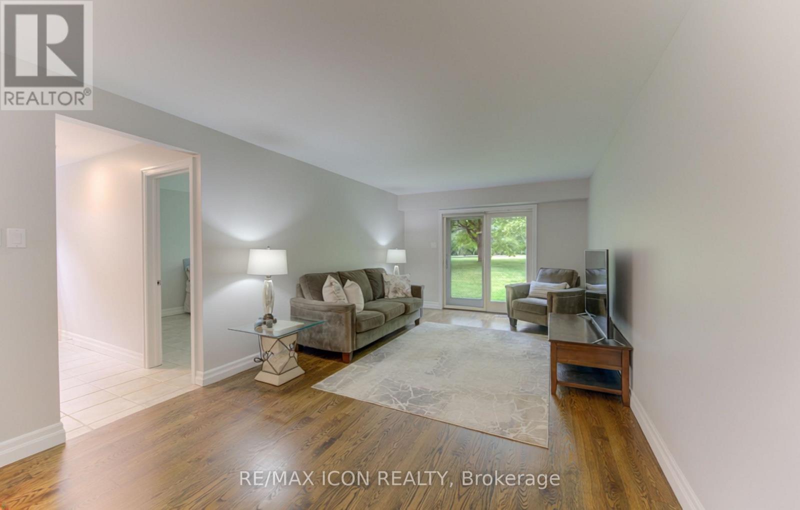 93 BRIARGATE DRIVE - 23
