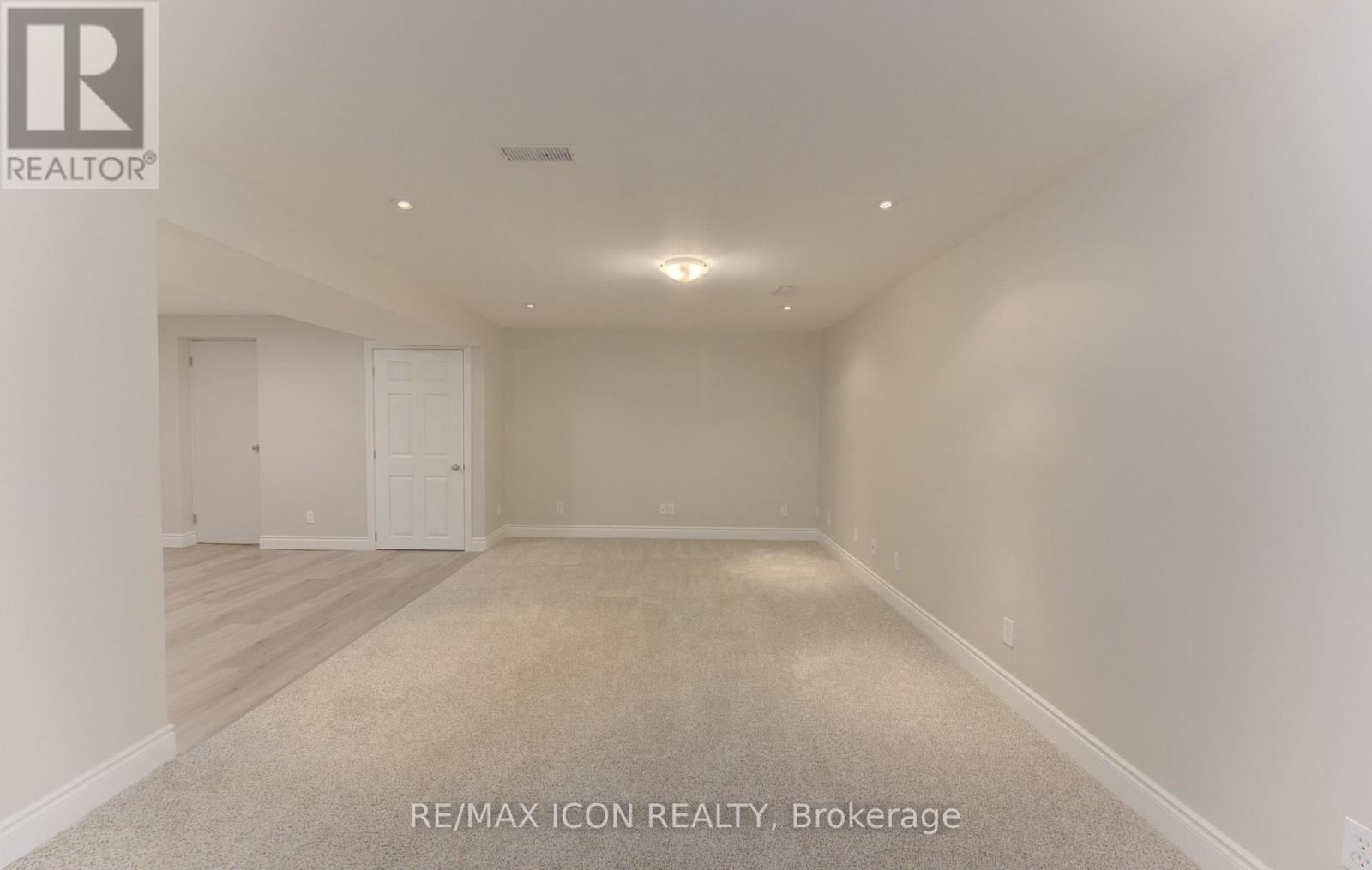 93 BRIARGATE DRIVE - 32
