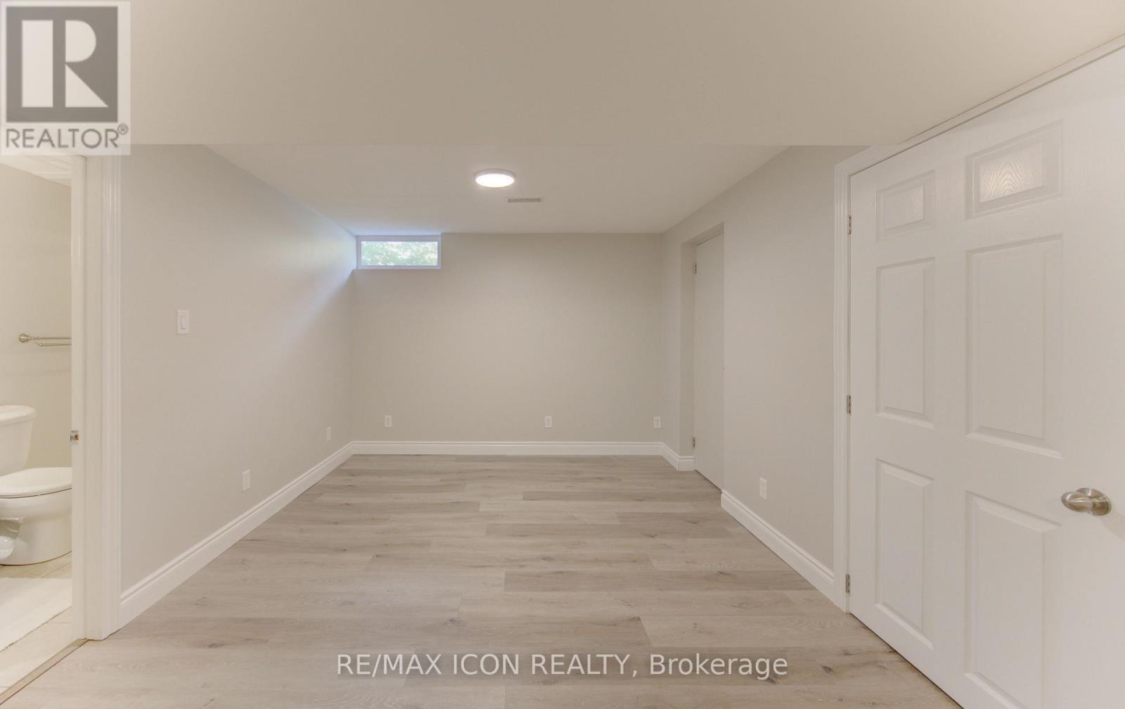 93 BRIARGATE DRIVE - 33