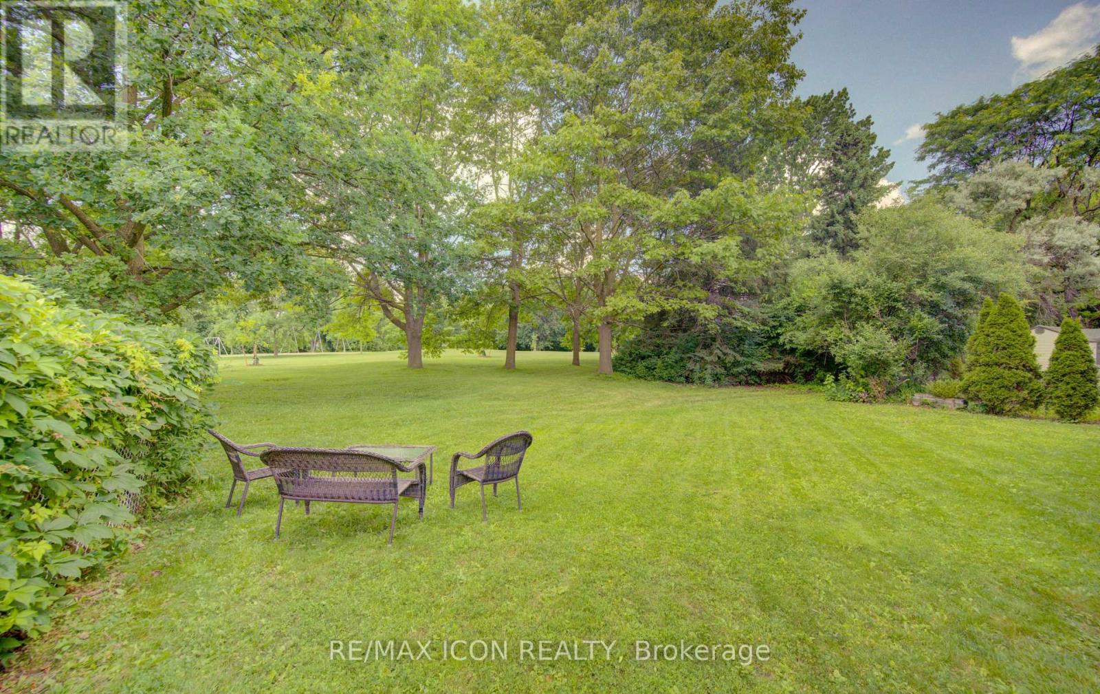 93 BRIARGATE DRIVE - 36